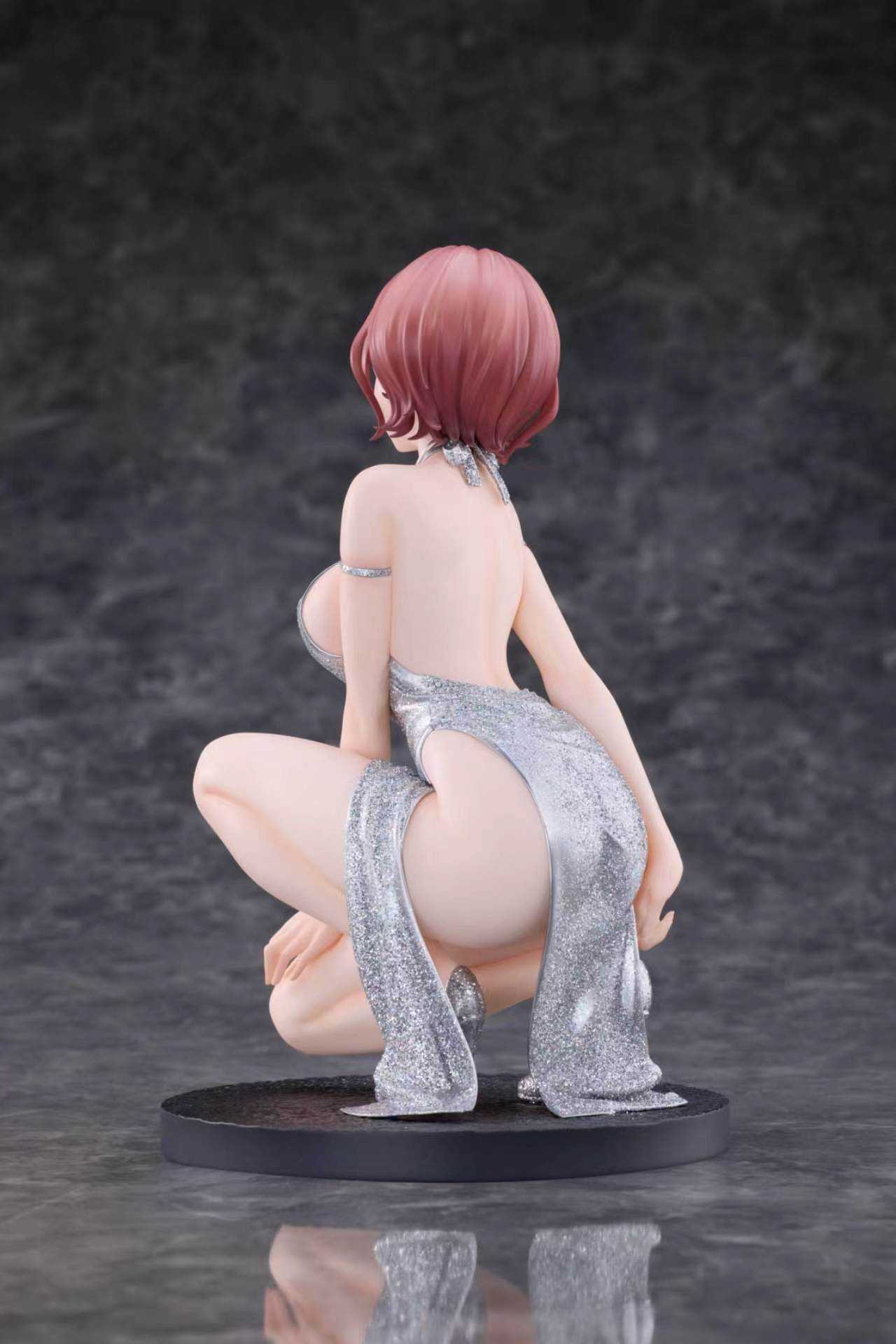  Madoka Higuchi statue