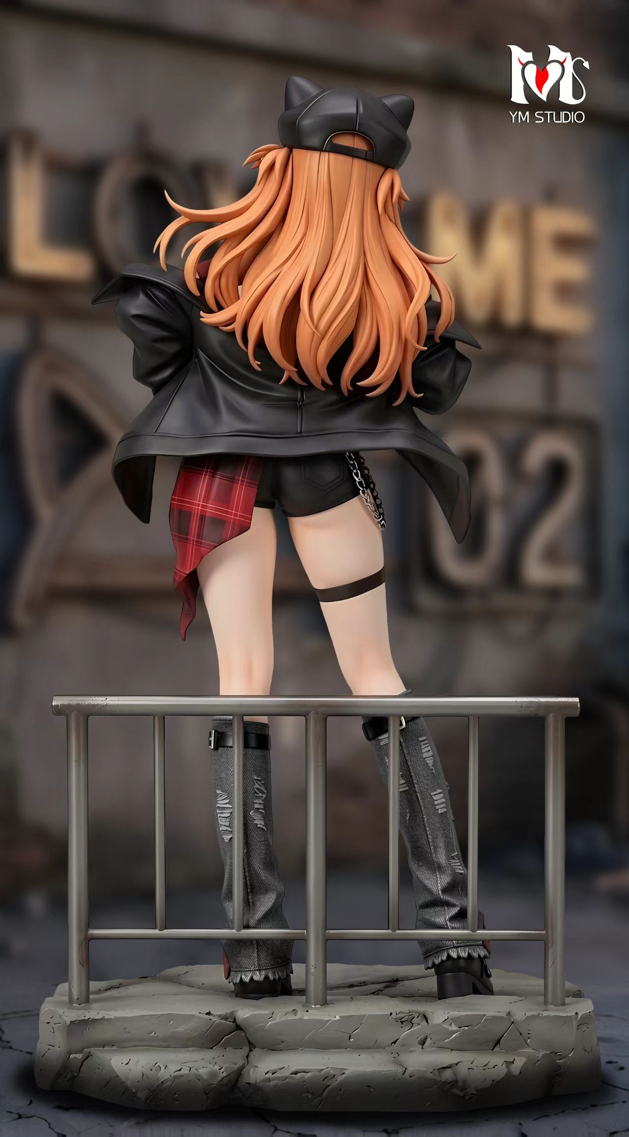 Asuka anime statue