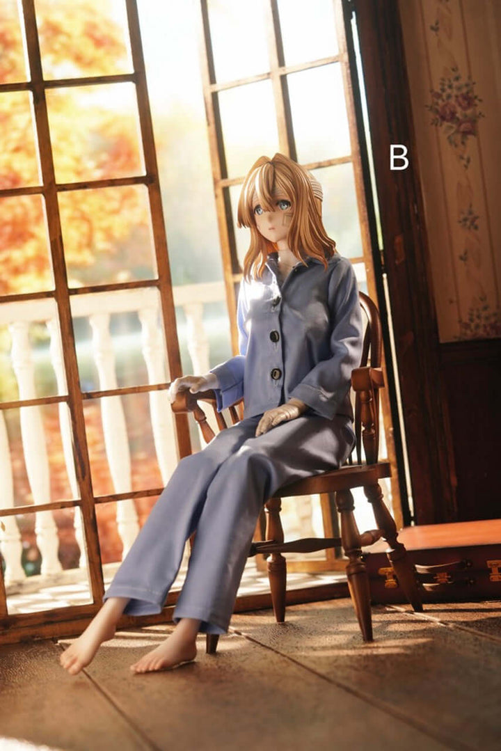 Violet Evergarden Figure Hospital gown 1