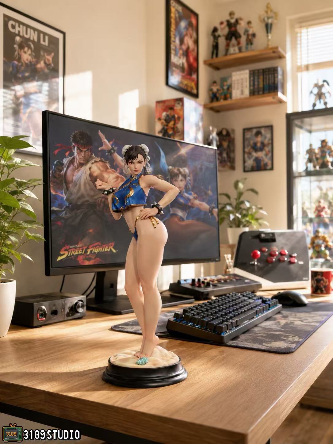 Chun-Li street fighter statue