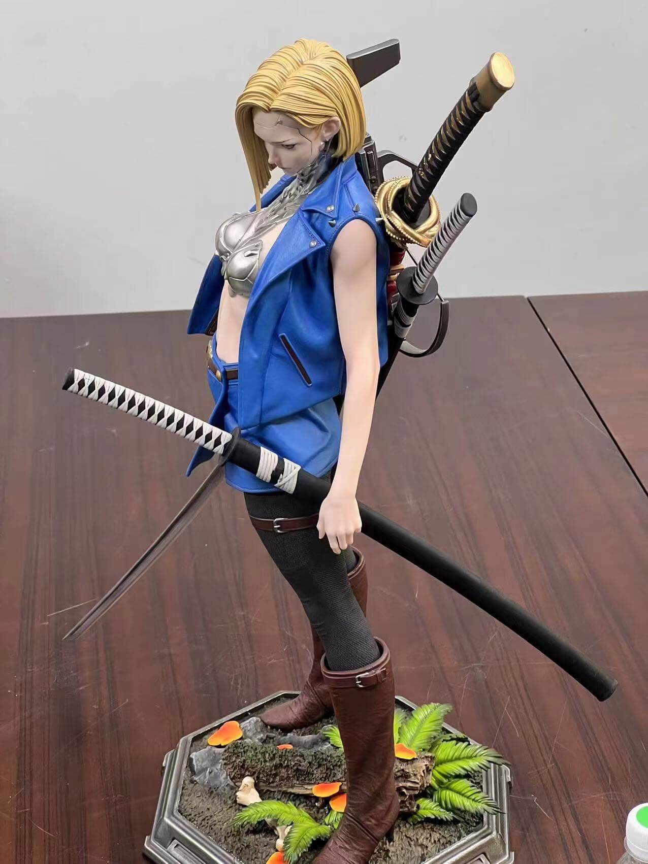 dragon ball z × Cyberpunk android 18 figure left