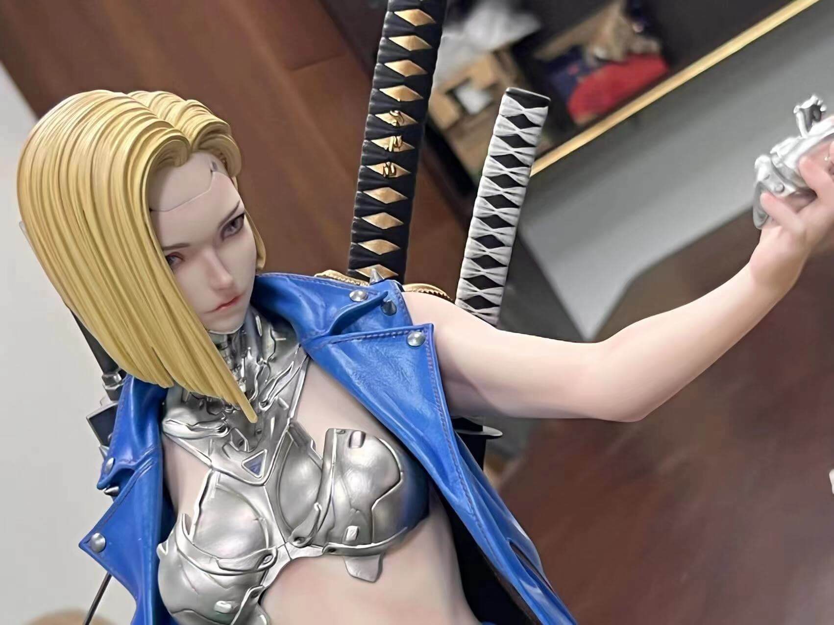 android 18 figure left