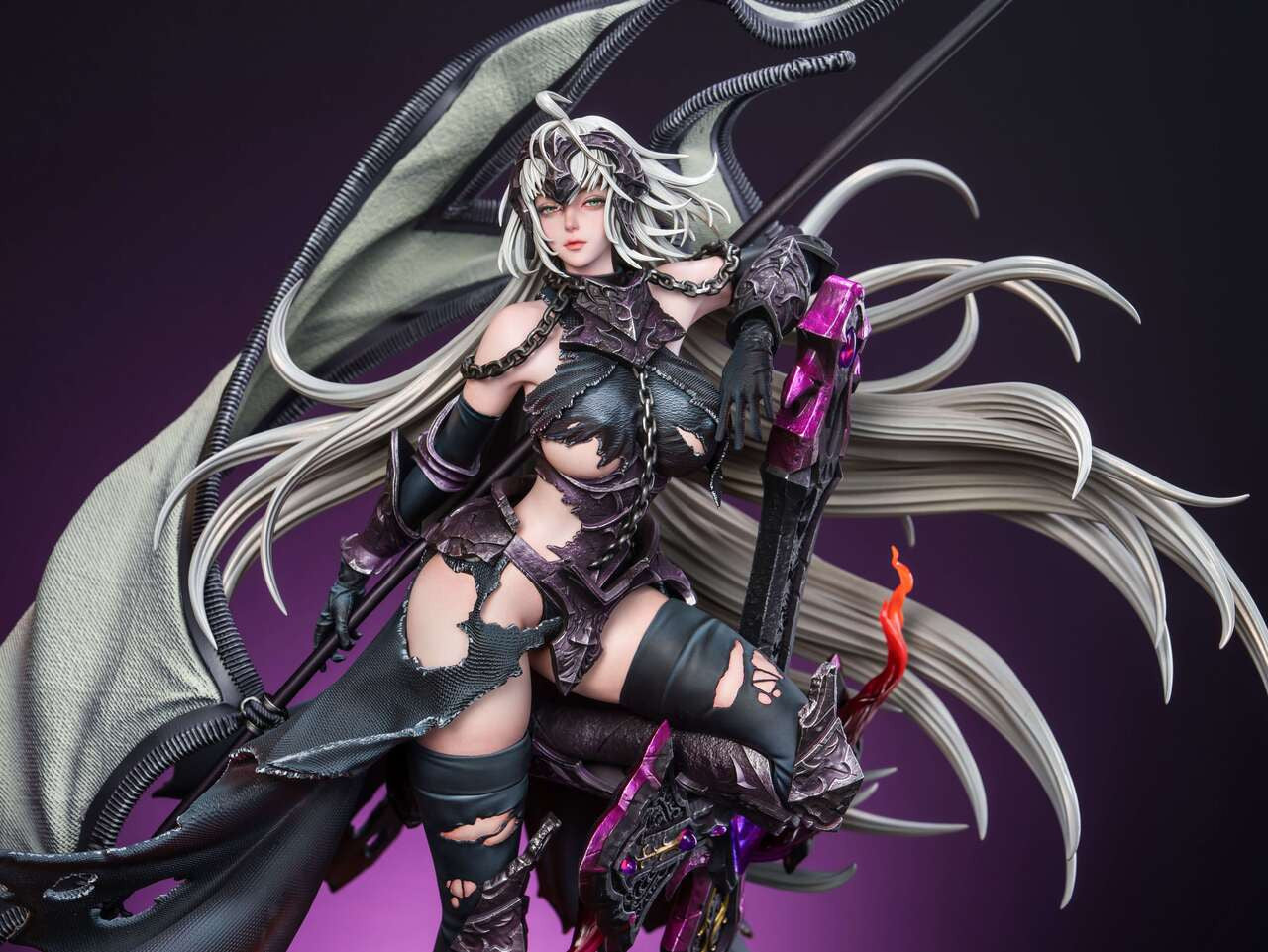 Jeanne d'Arc Alter hentai statue