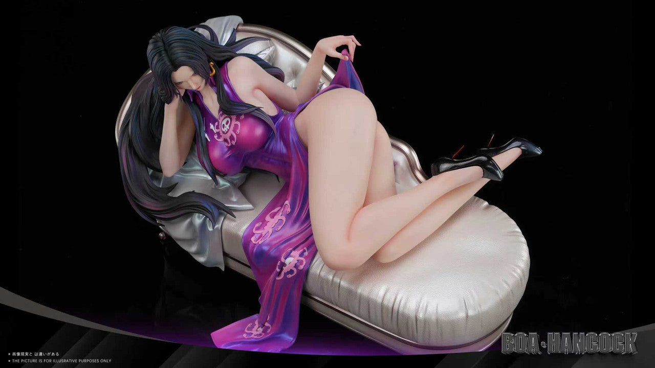 Boa Hancock One Piece statue
