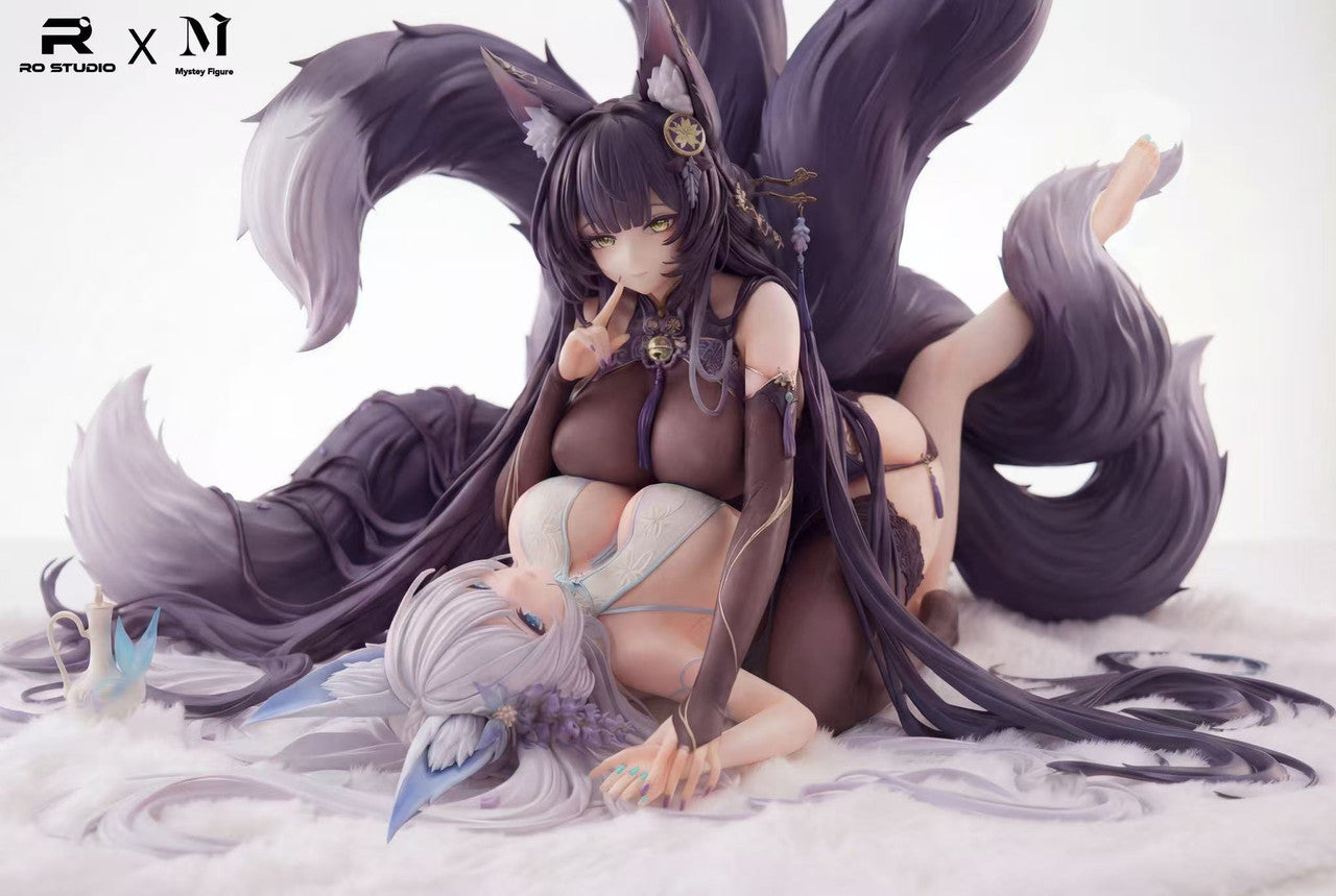 Musashi & Shinano Azur Lane nude statue