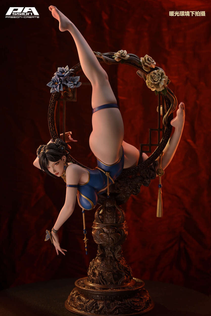 Chun Li hentai statue