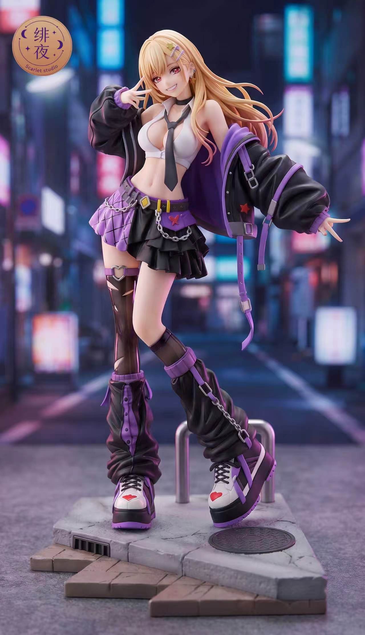 Kitagawa Marin statue