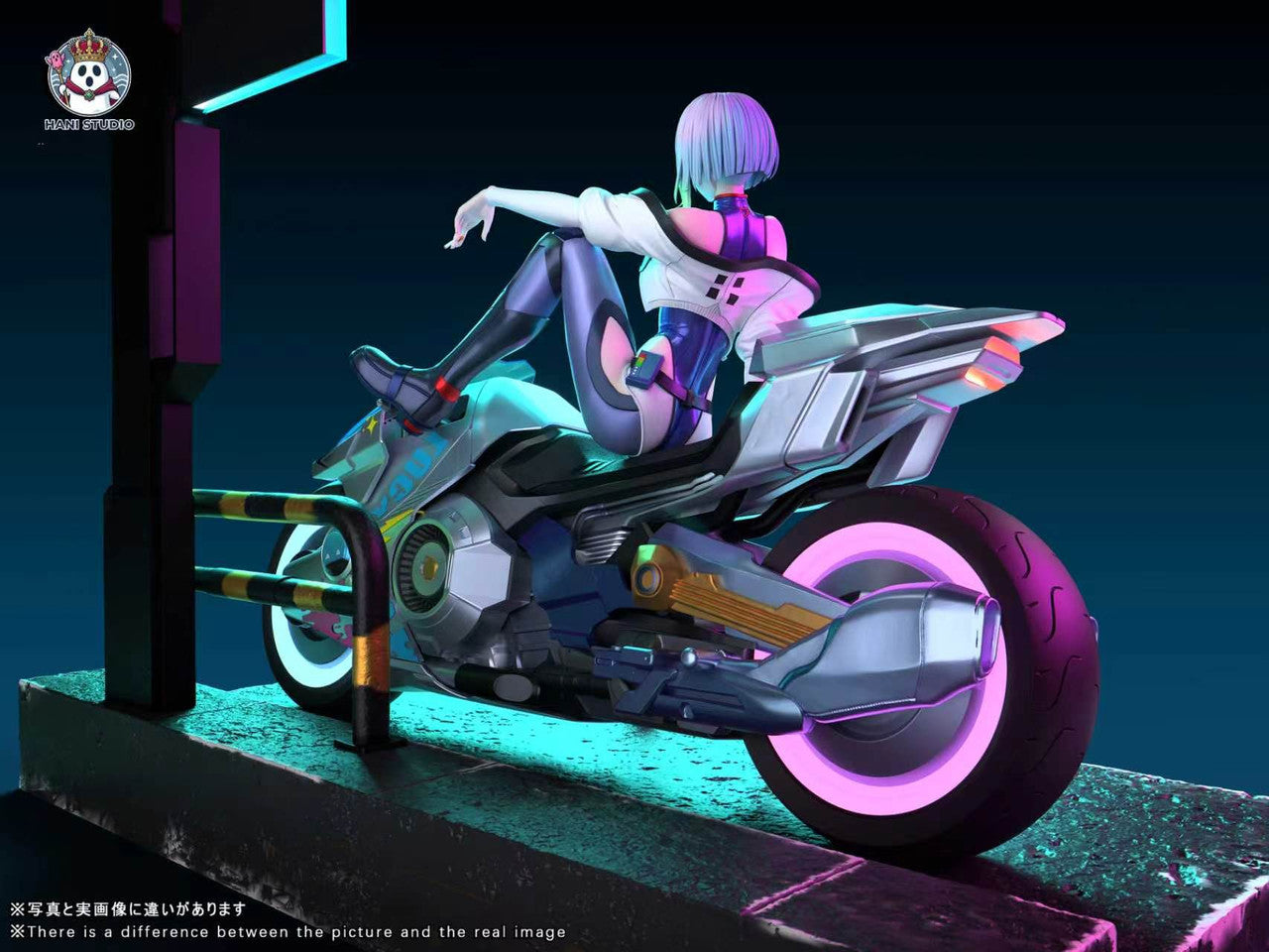Motorcycle Lucy anime statue