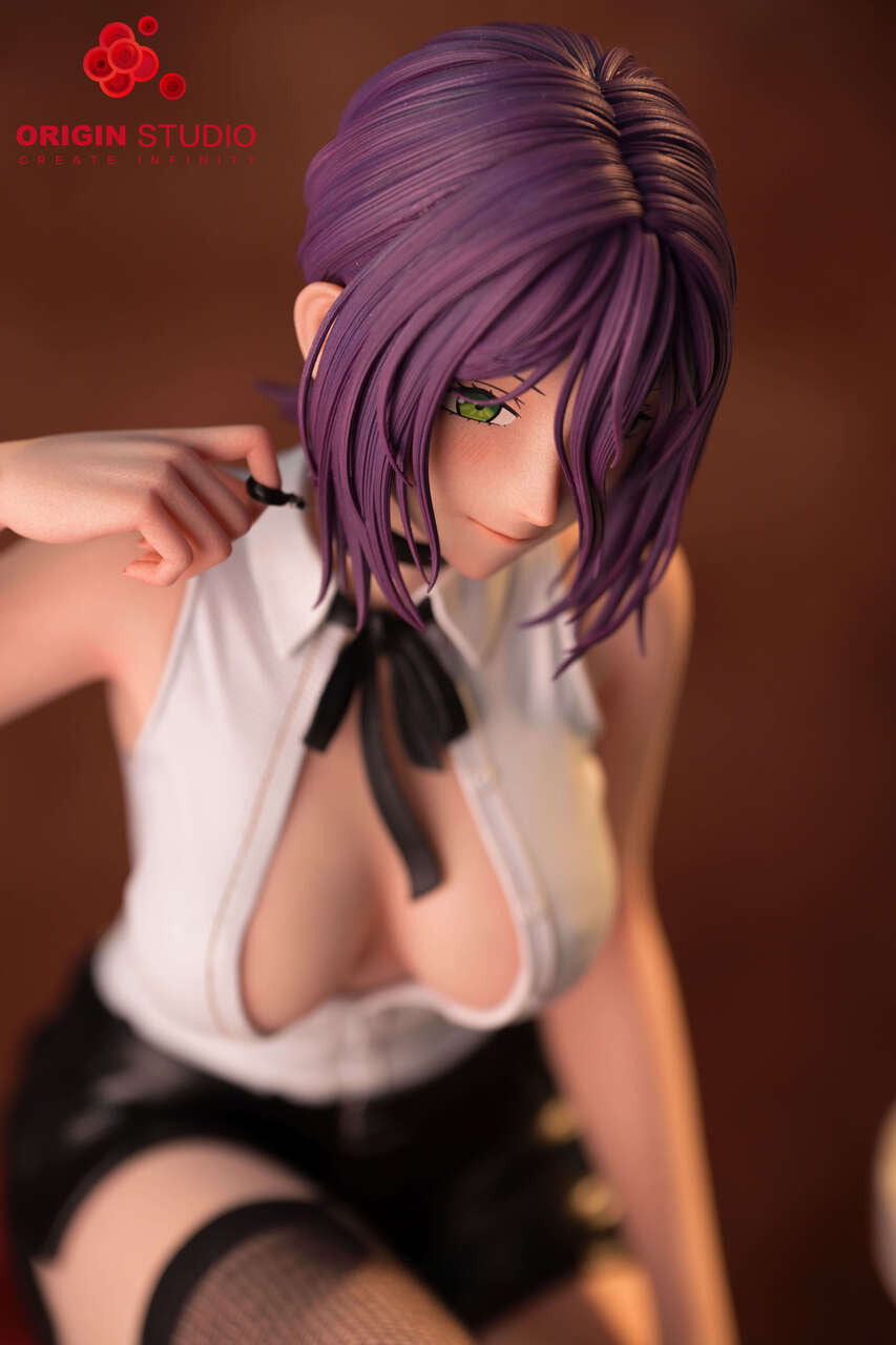 Chainsaw Man Reze anime statue