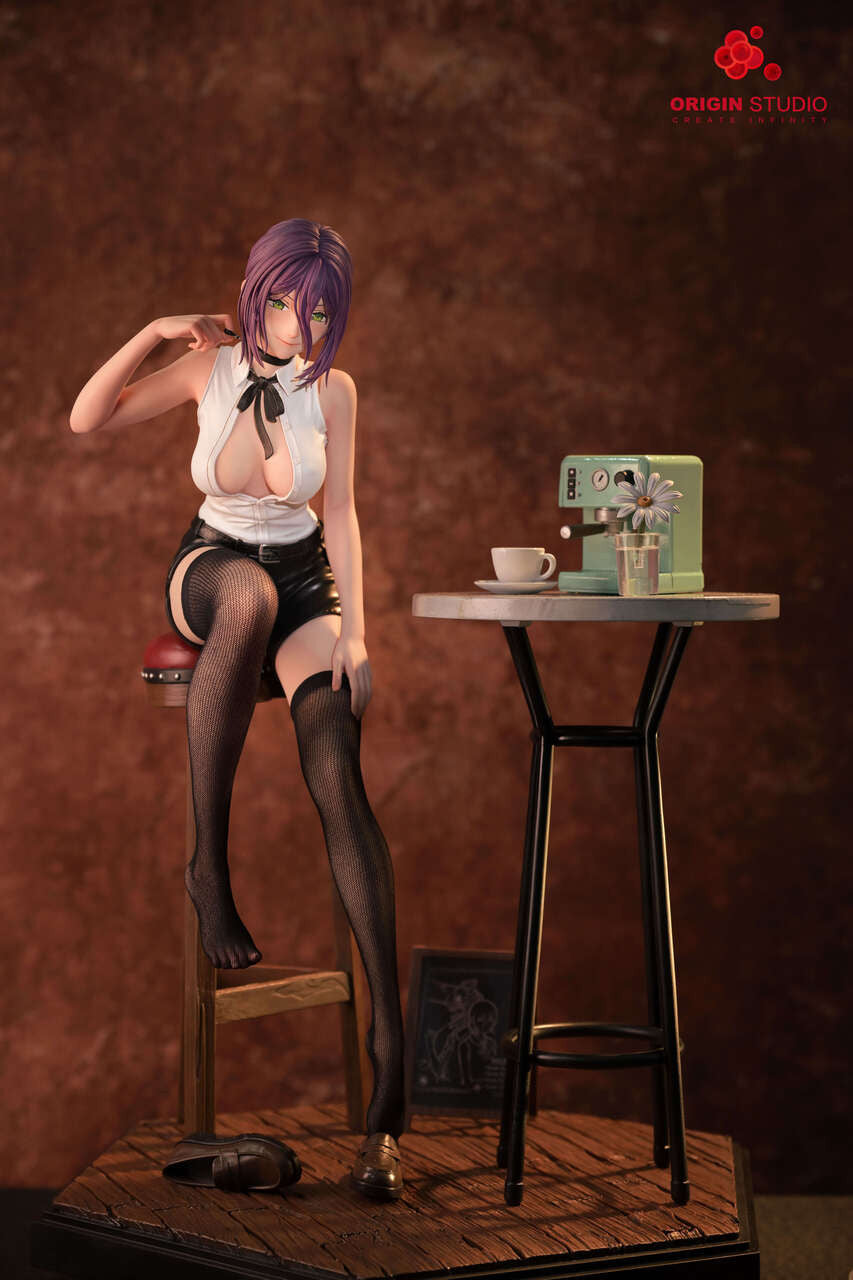 Chainsaw Man Reze statue