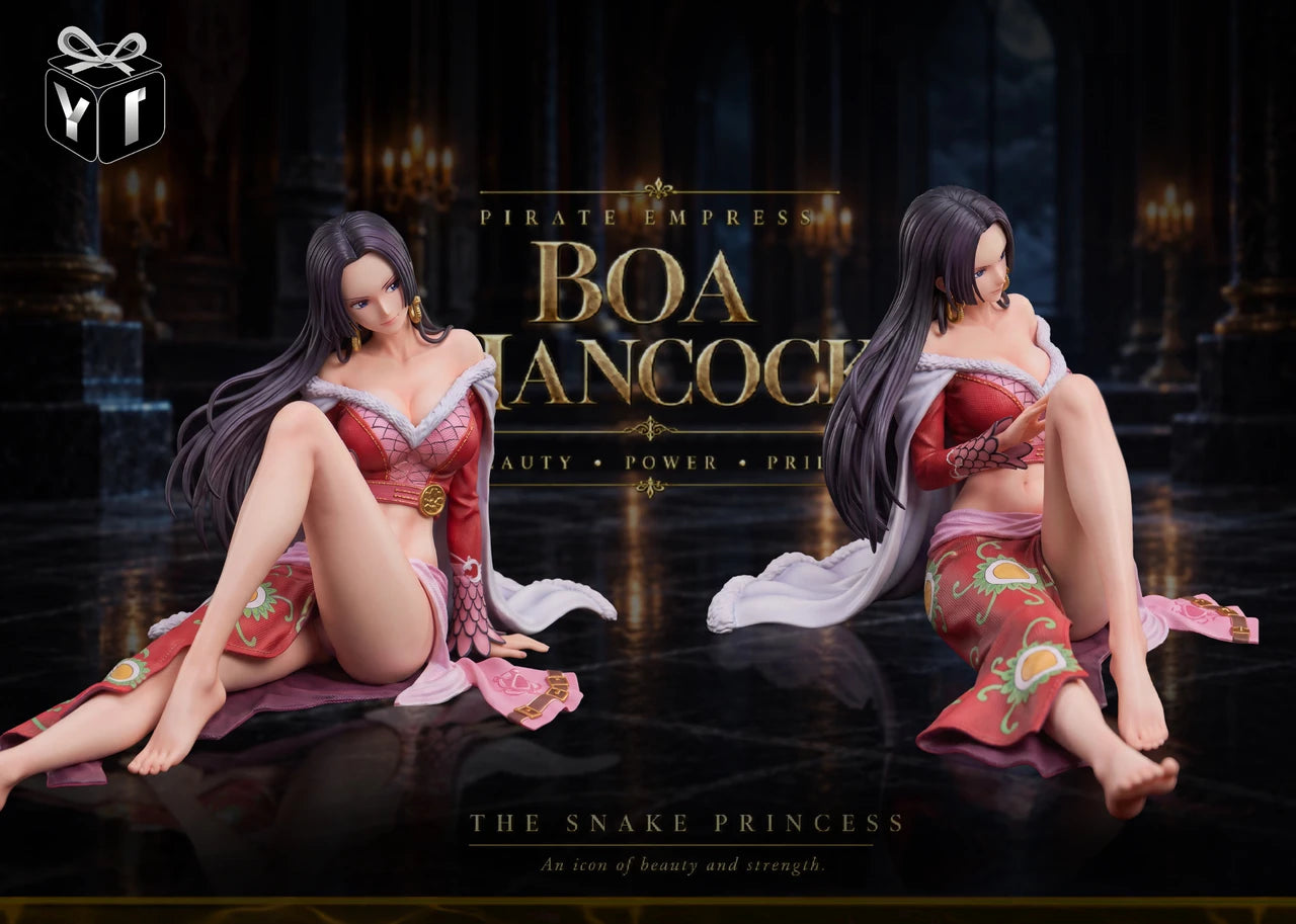 Boa Hancock statue