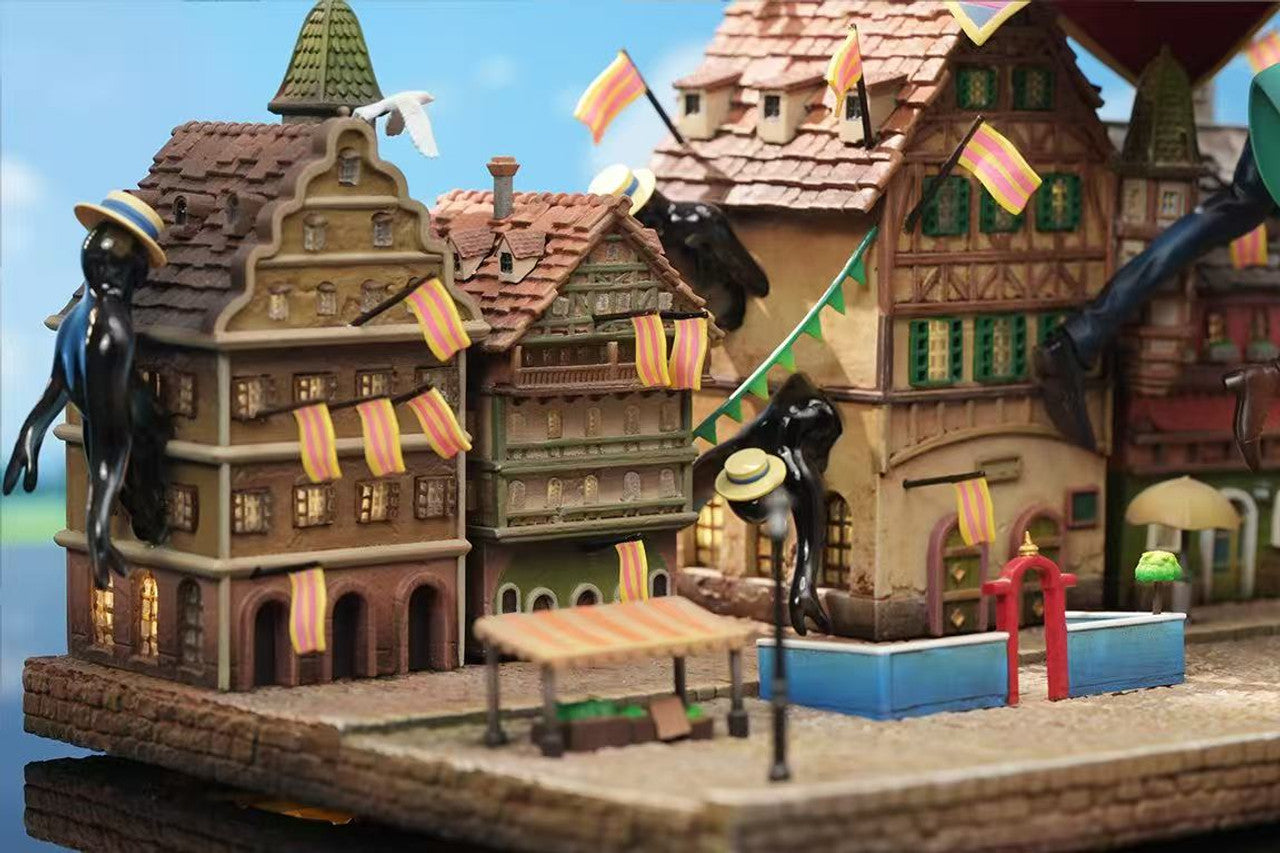 Howl's Moving Castle statue