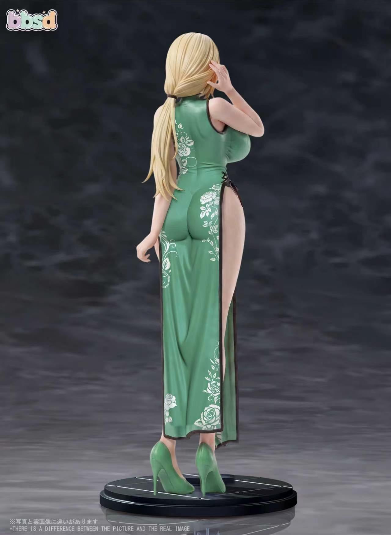 Tsunade hentai statue