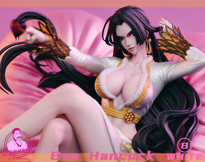 boa Hancock figure white