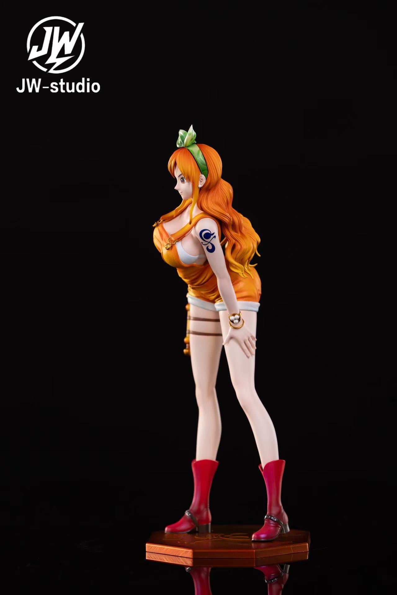 Nami One Piece figure