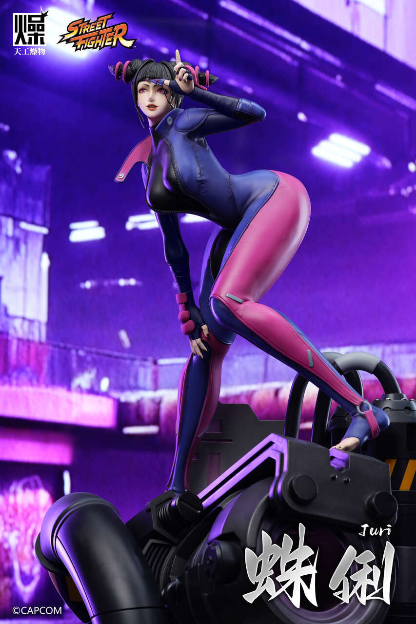 Juri hentai Statue Street Fighter