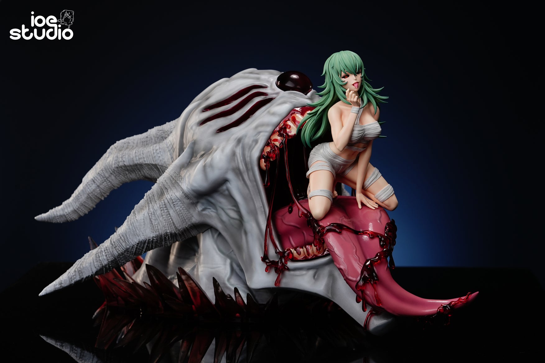 Eto Yoshimura figure left