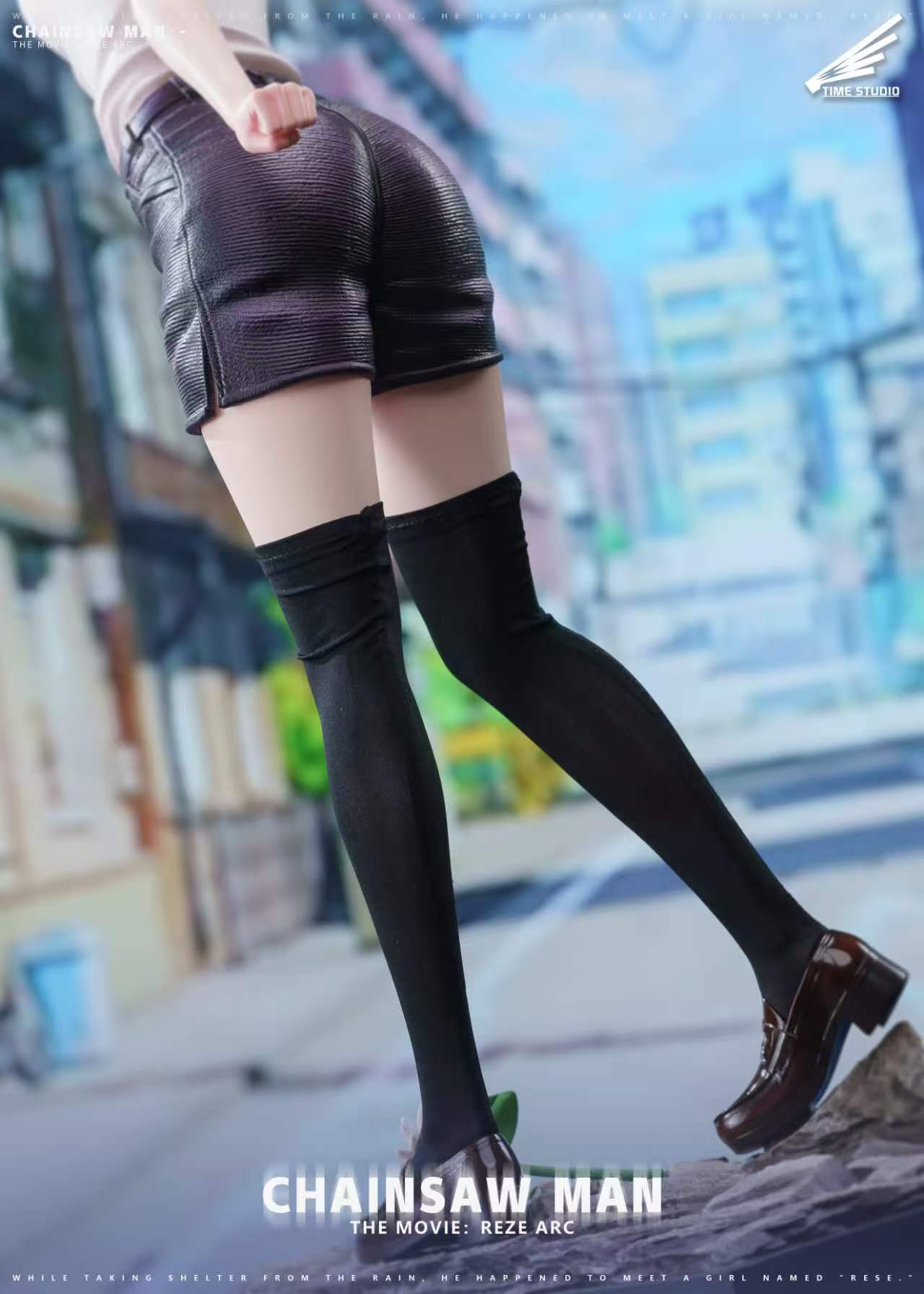 Chainsaw Man statue