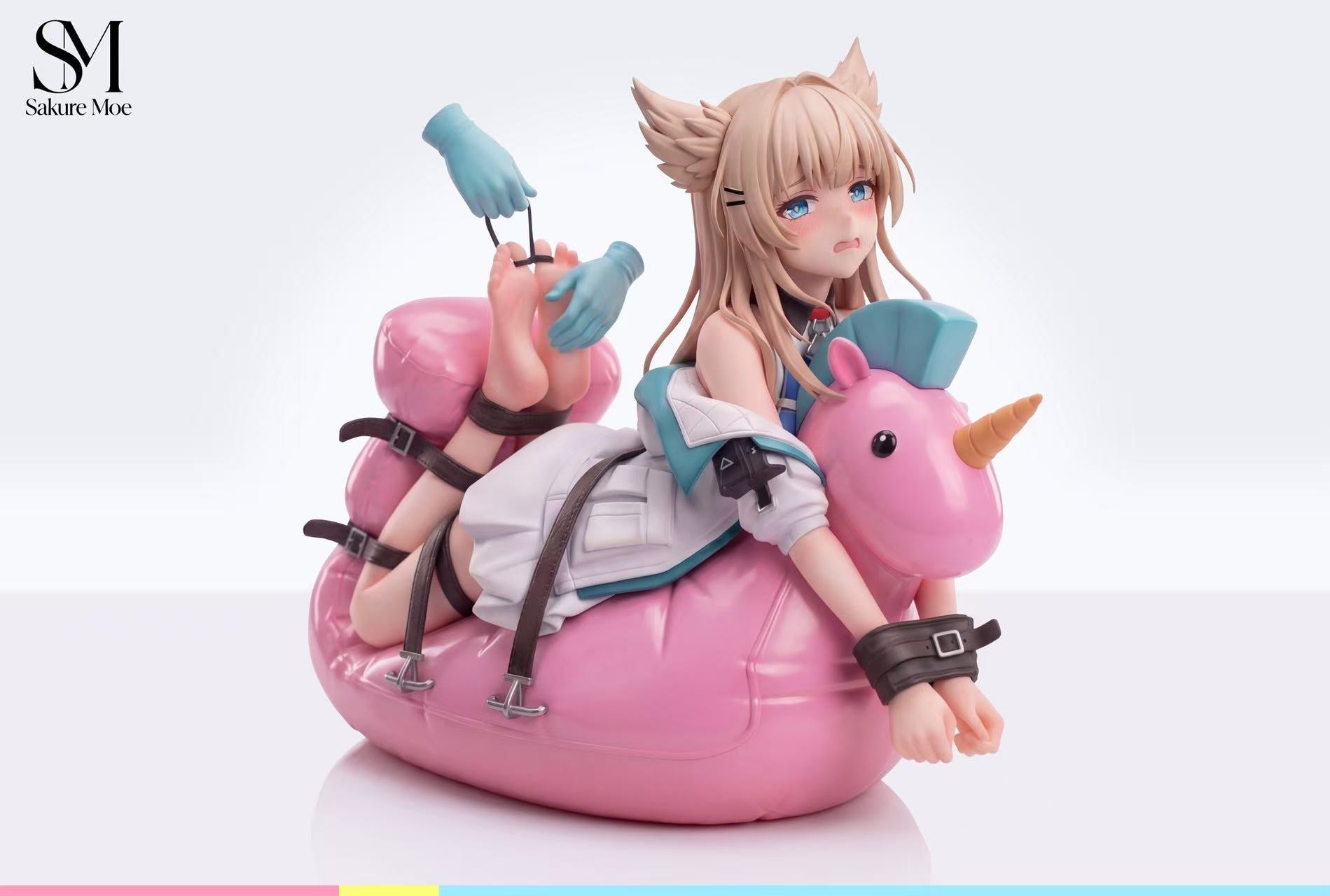 Perlica anime statue