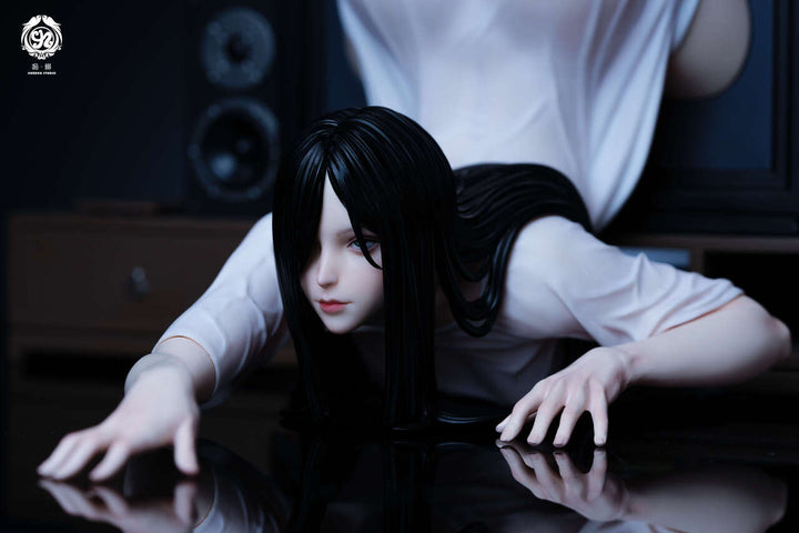 Sadako Yamamura figure