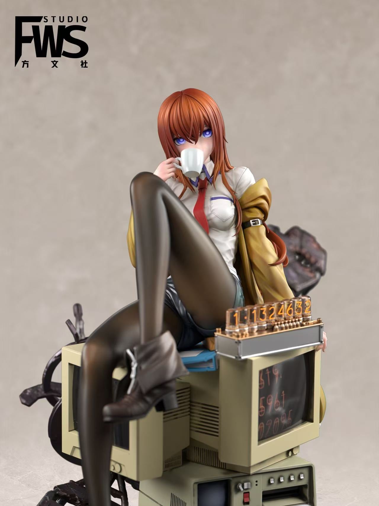 Kurisu Makise statue