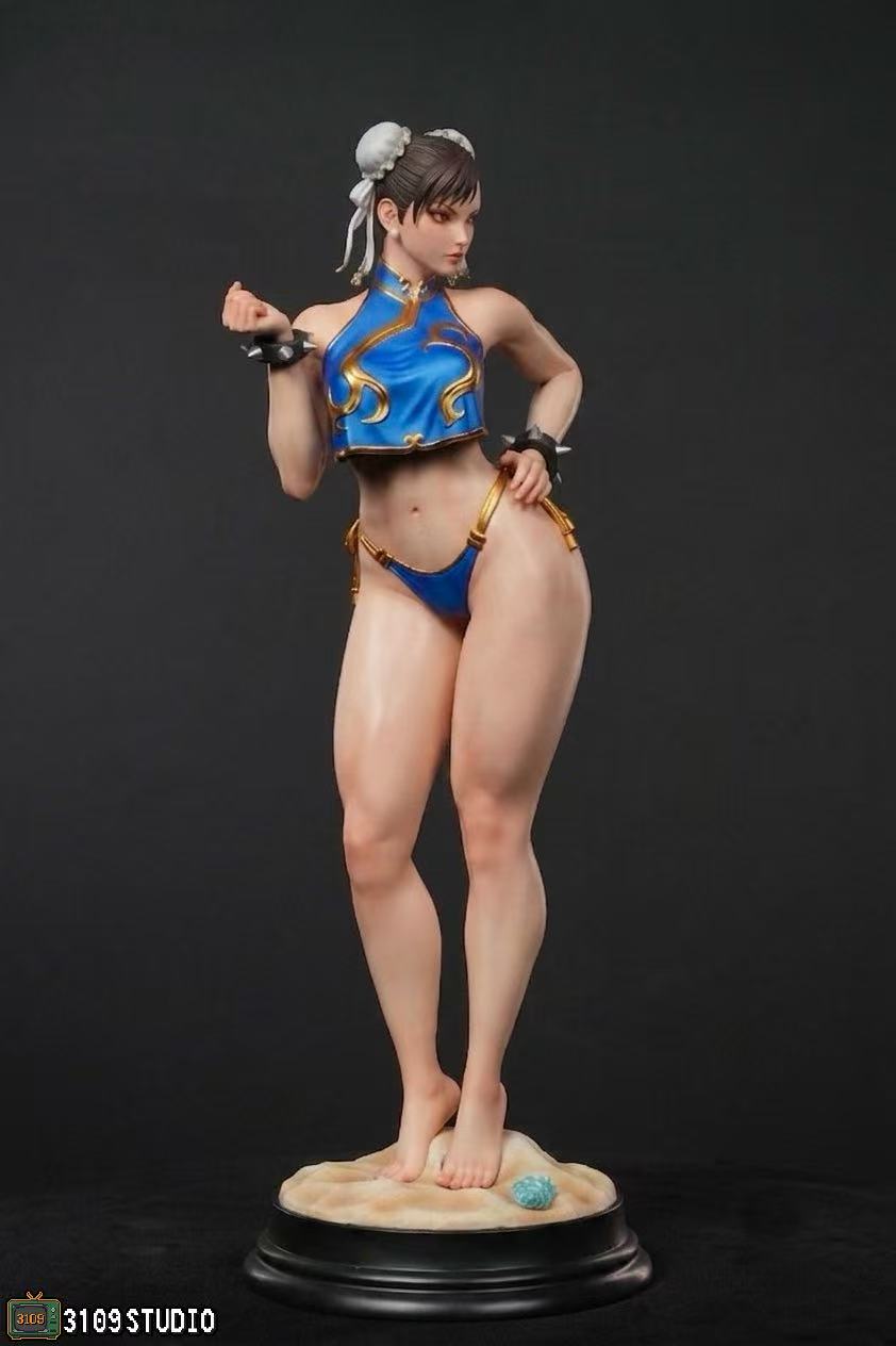 Chun-Li hentai statue