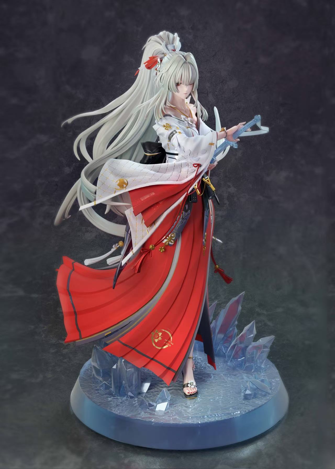 Hiyuki anime statue