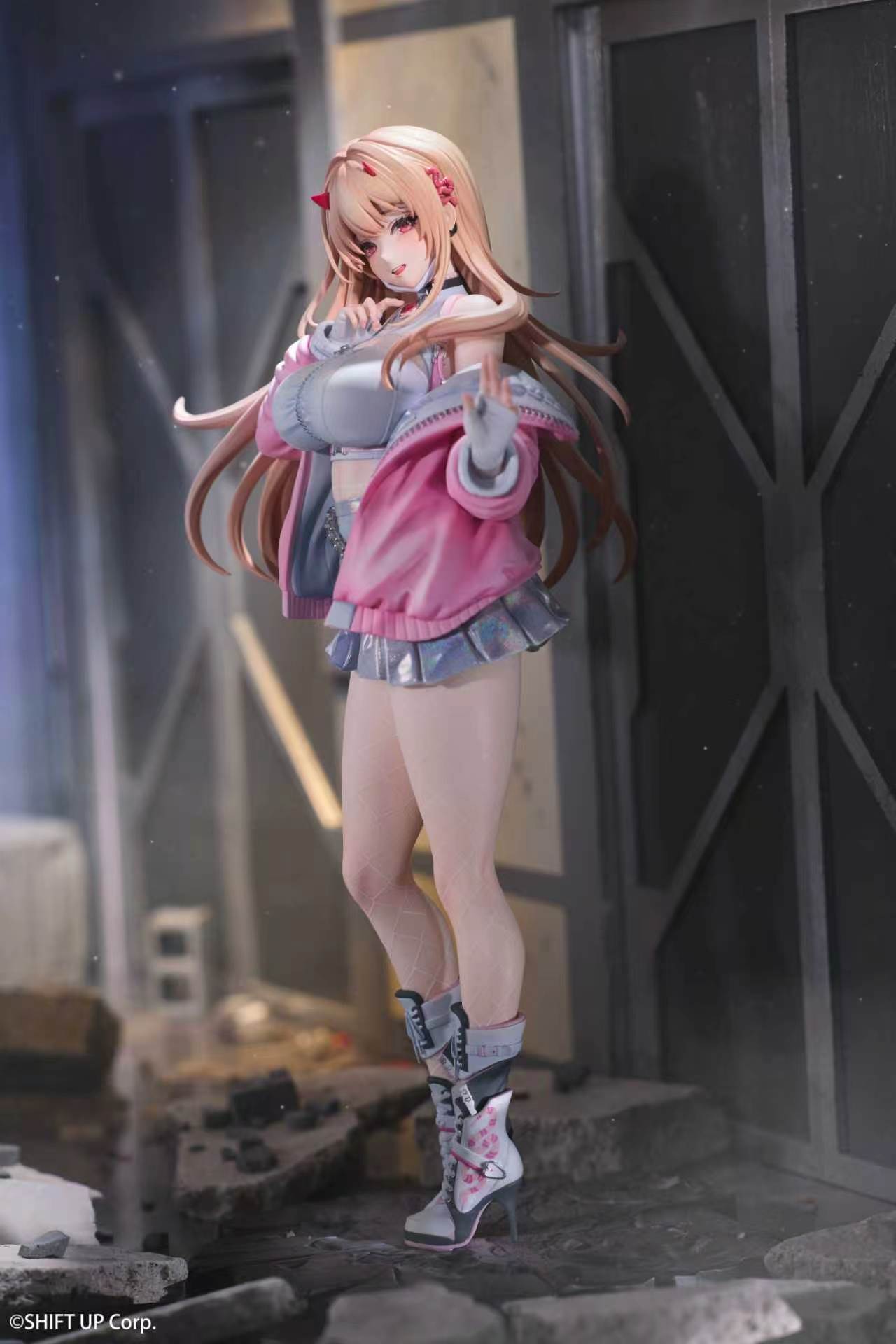 NIKKE Viper figure