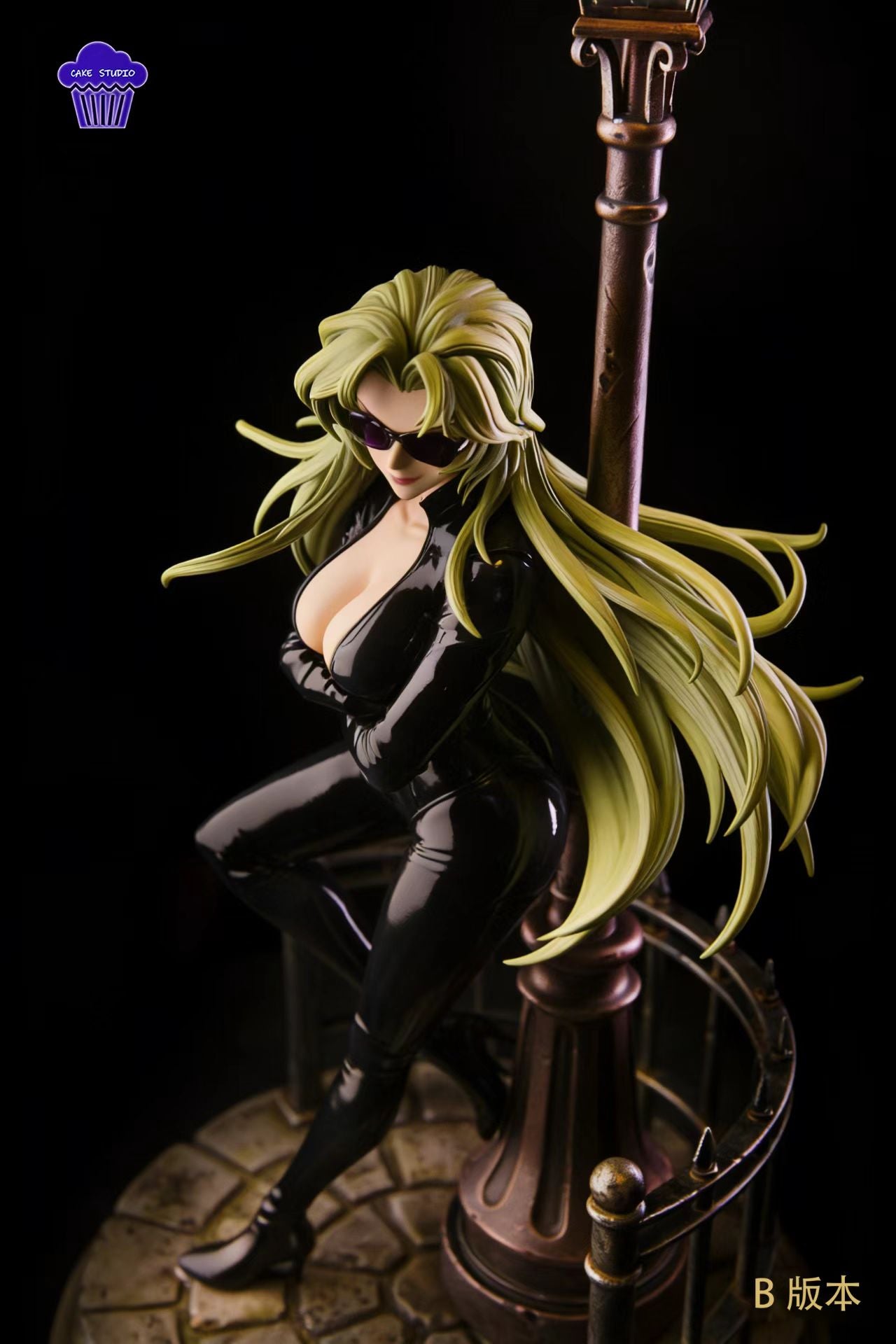 Vermouth Detective Conan statue