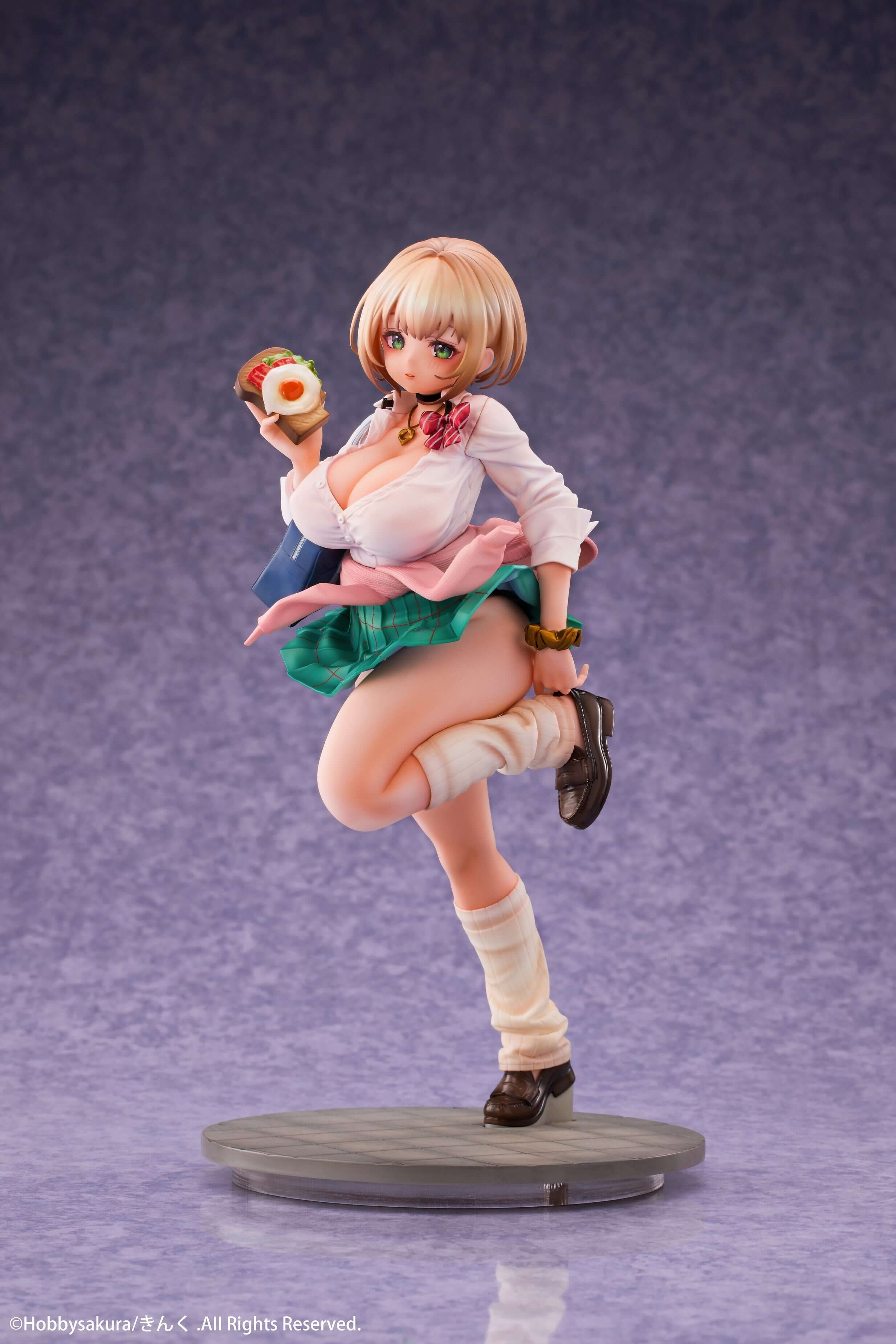 Aine Hina figure