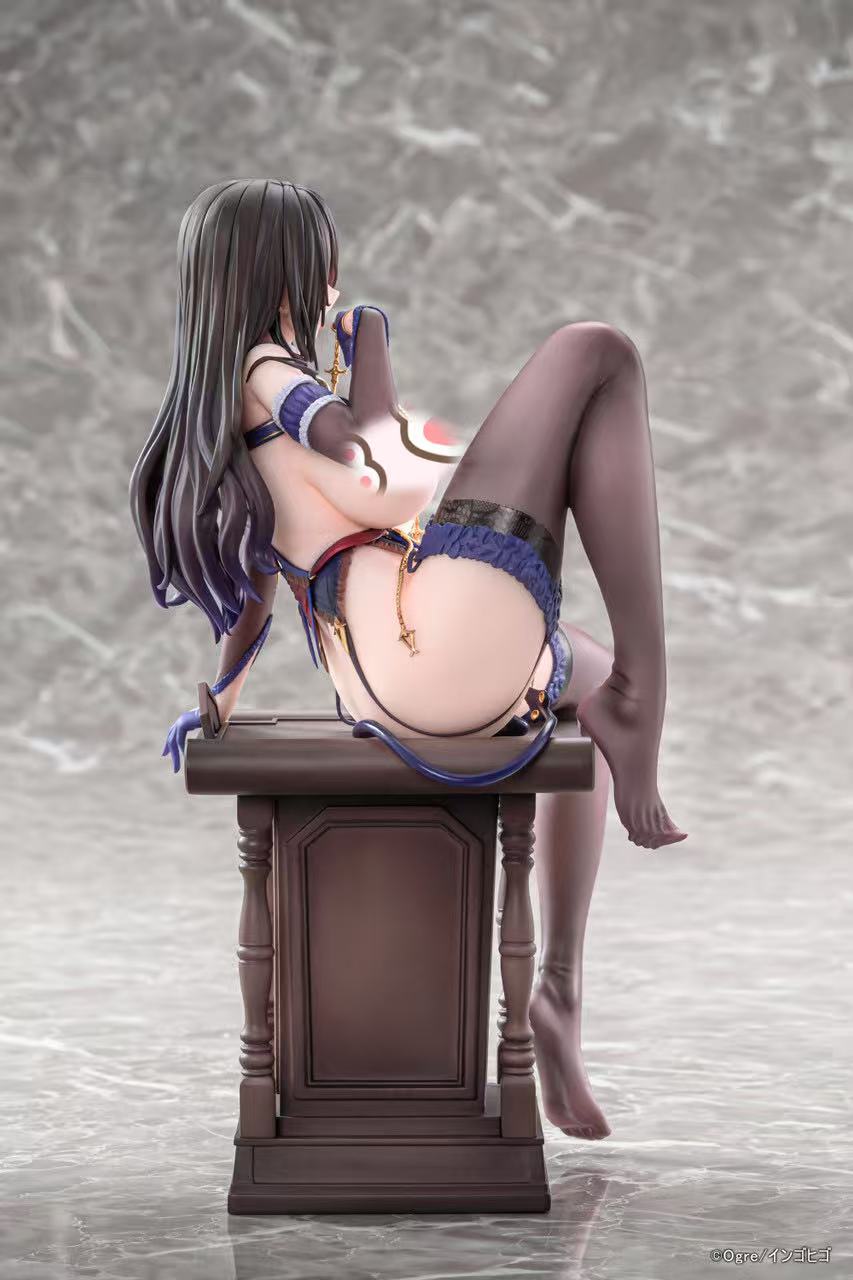 naked figure