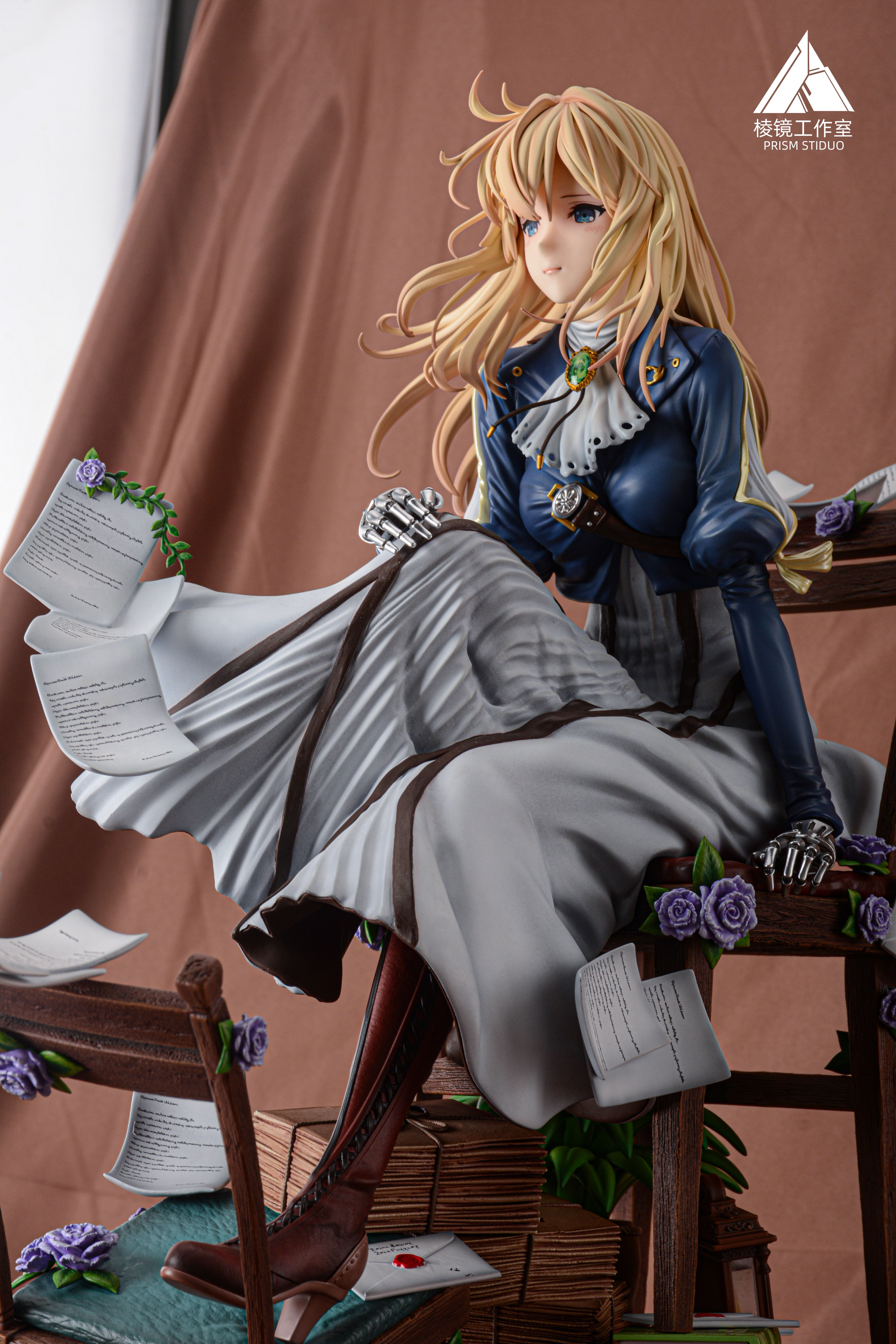 Violet Evergarden figure