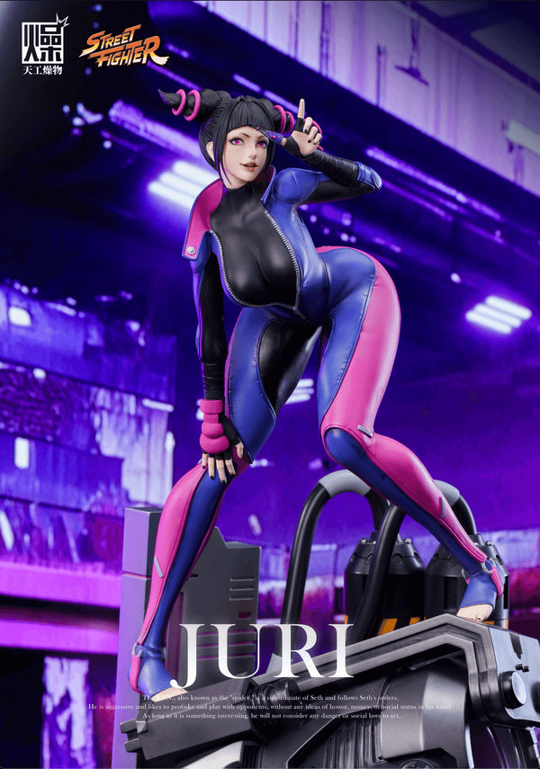 Juri Statue Street Fighter statue