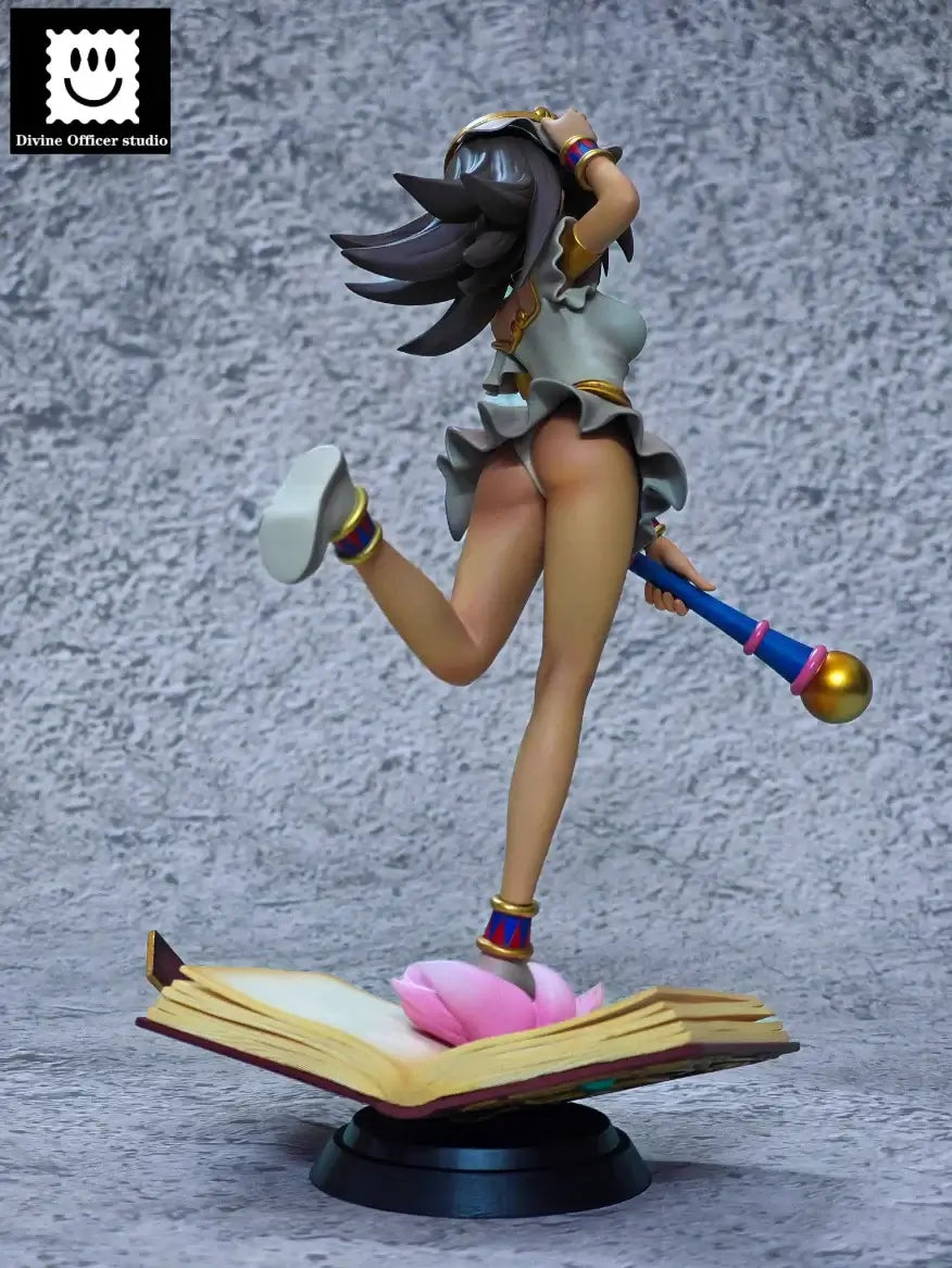 Mana Yu-Gi-Oh figure back