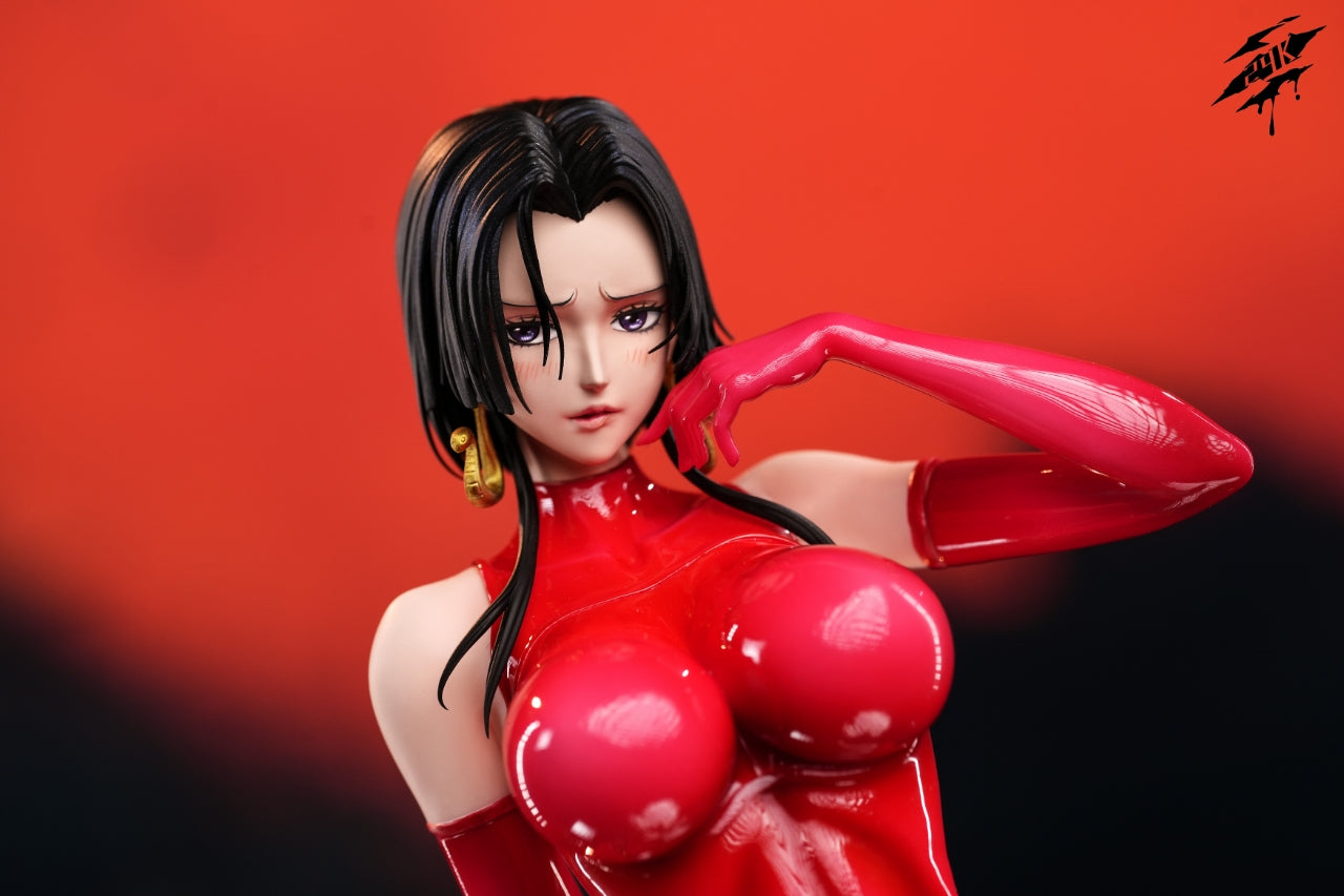 one piece statue