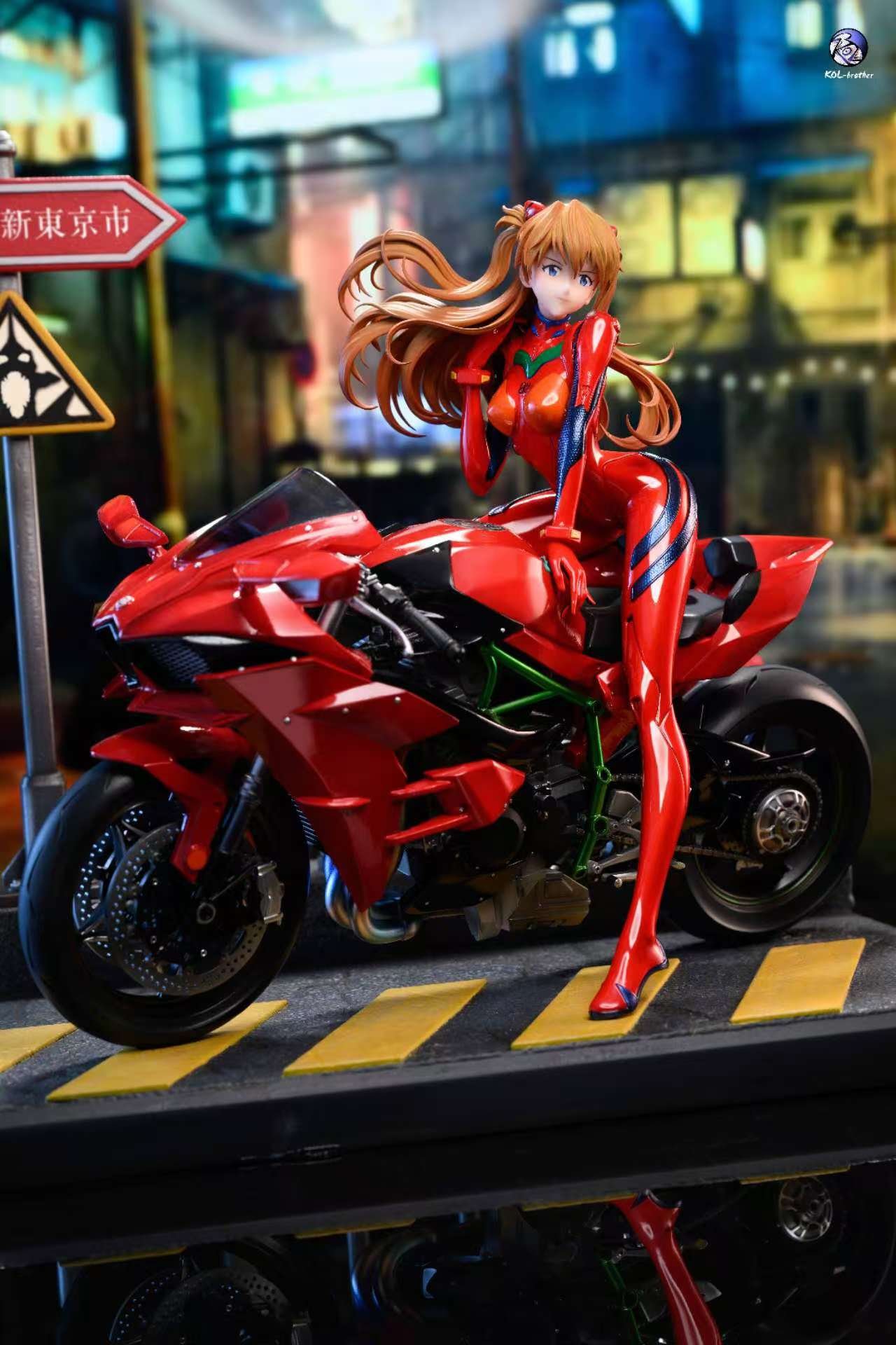 eva statue