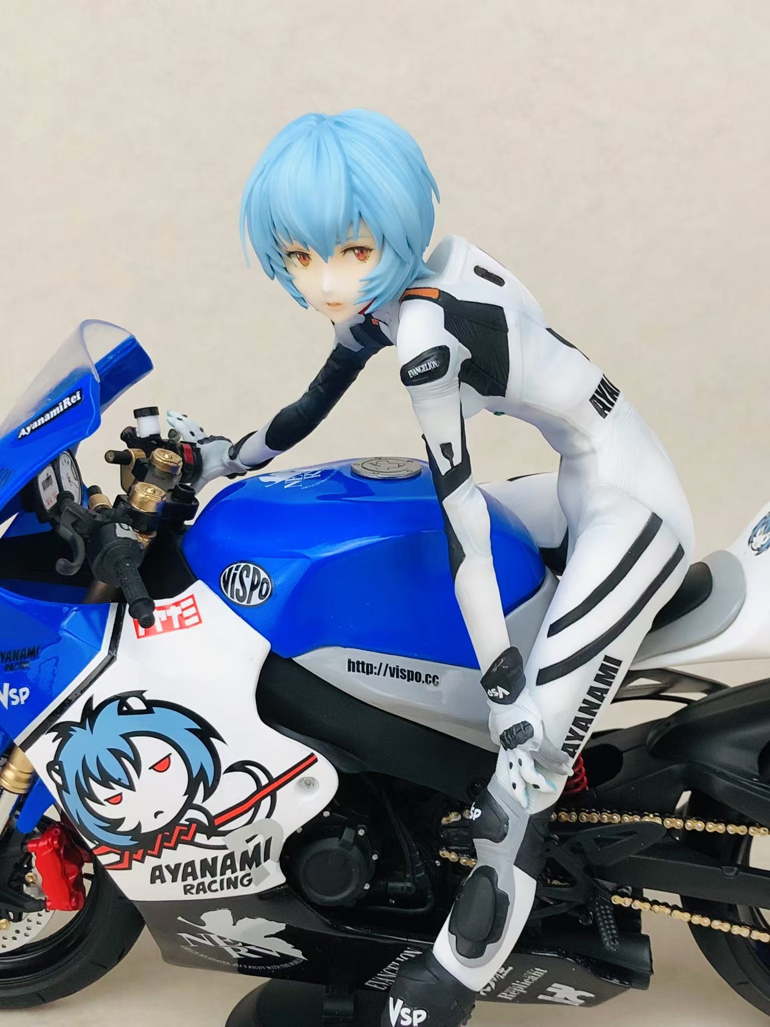 Rei figure