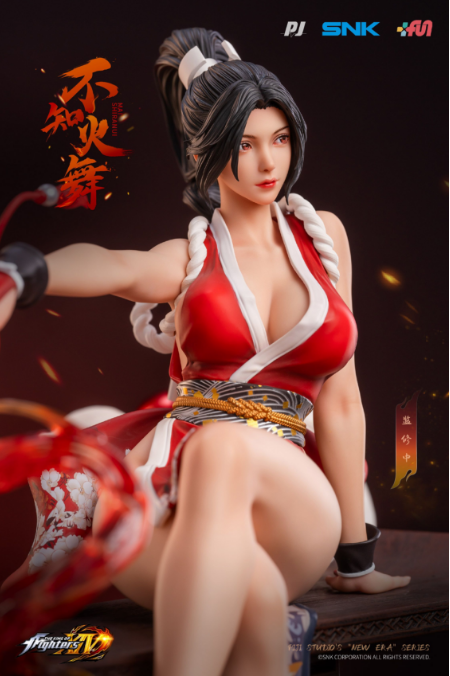 Mai Shiranui figure left