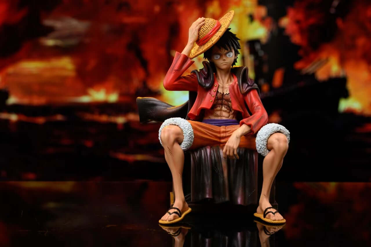 Sitting Luffy figure, One Piece