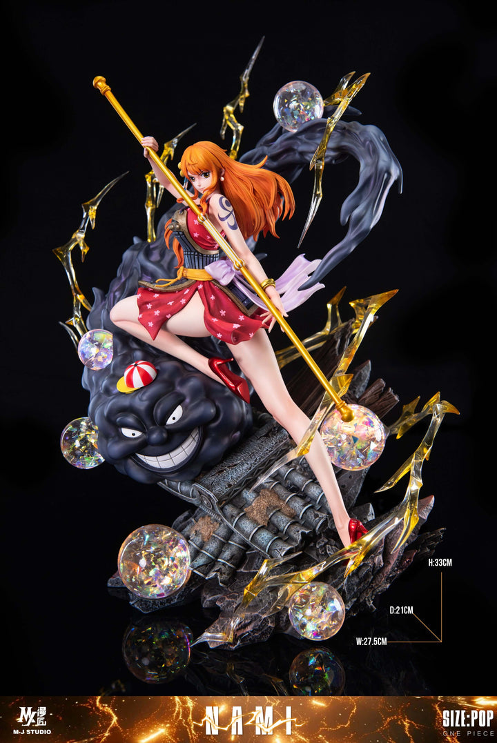 Nami figure front 3