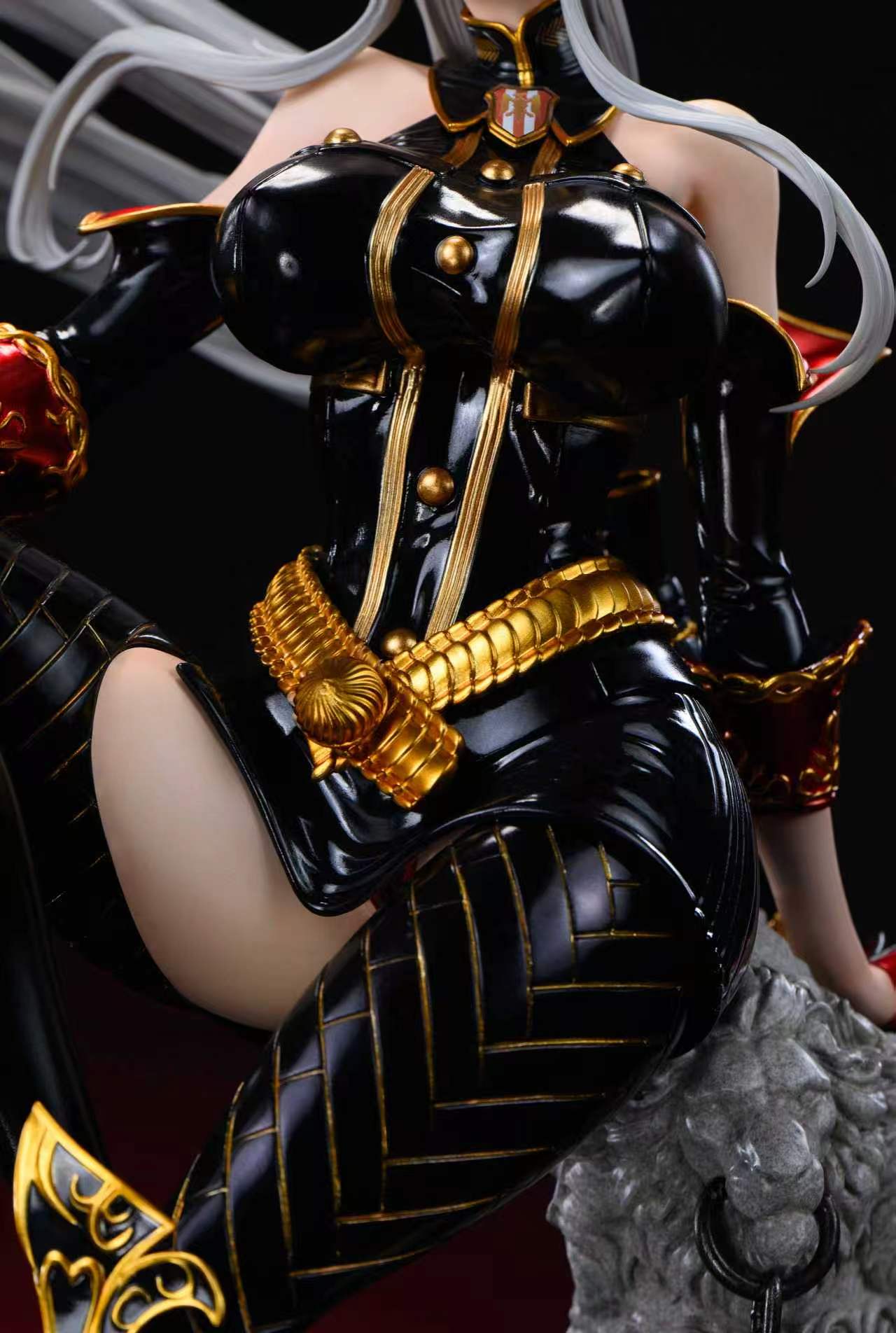 Selvaria Bles naked statue