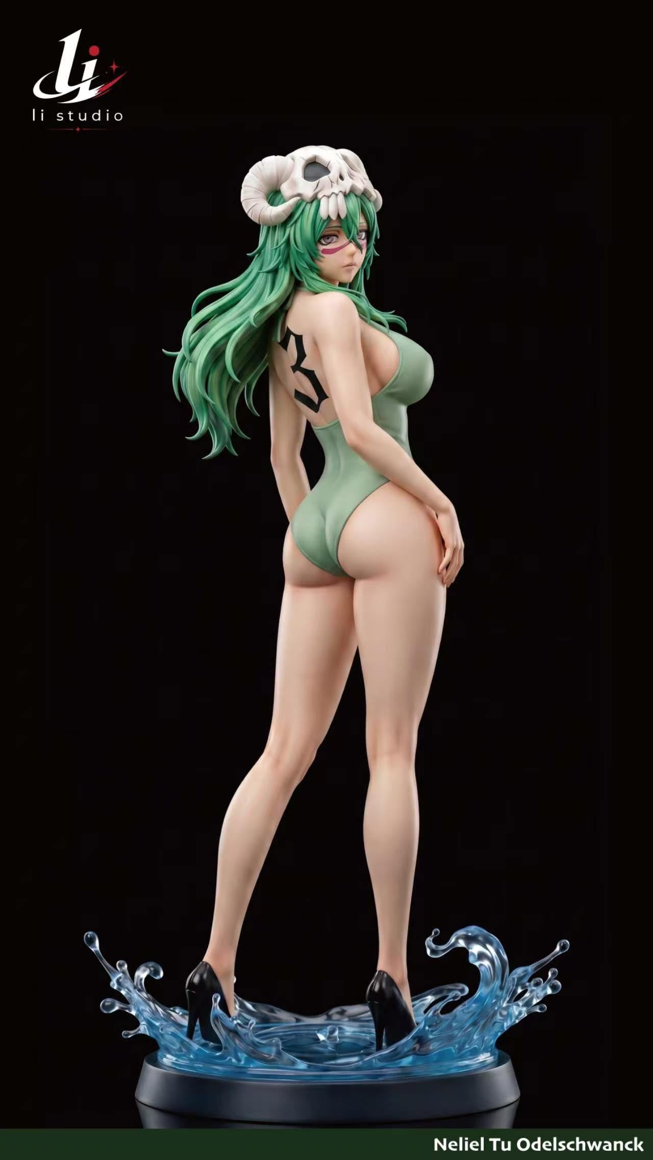 Nel Tu figure