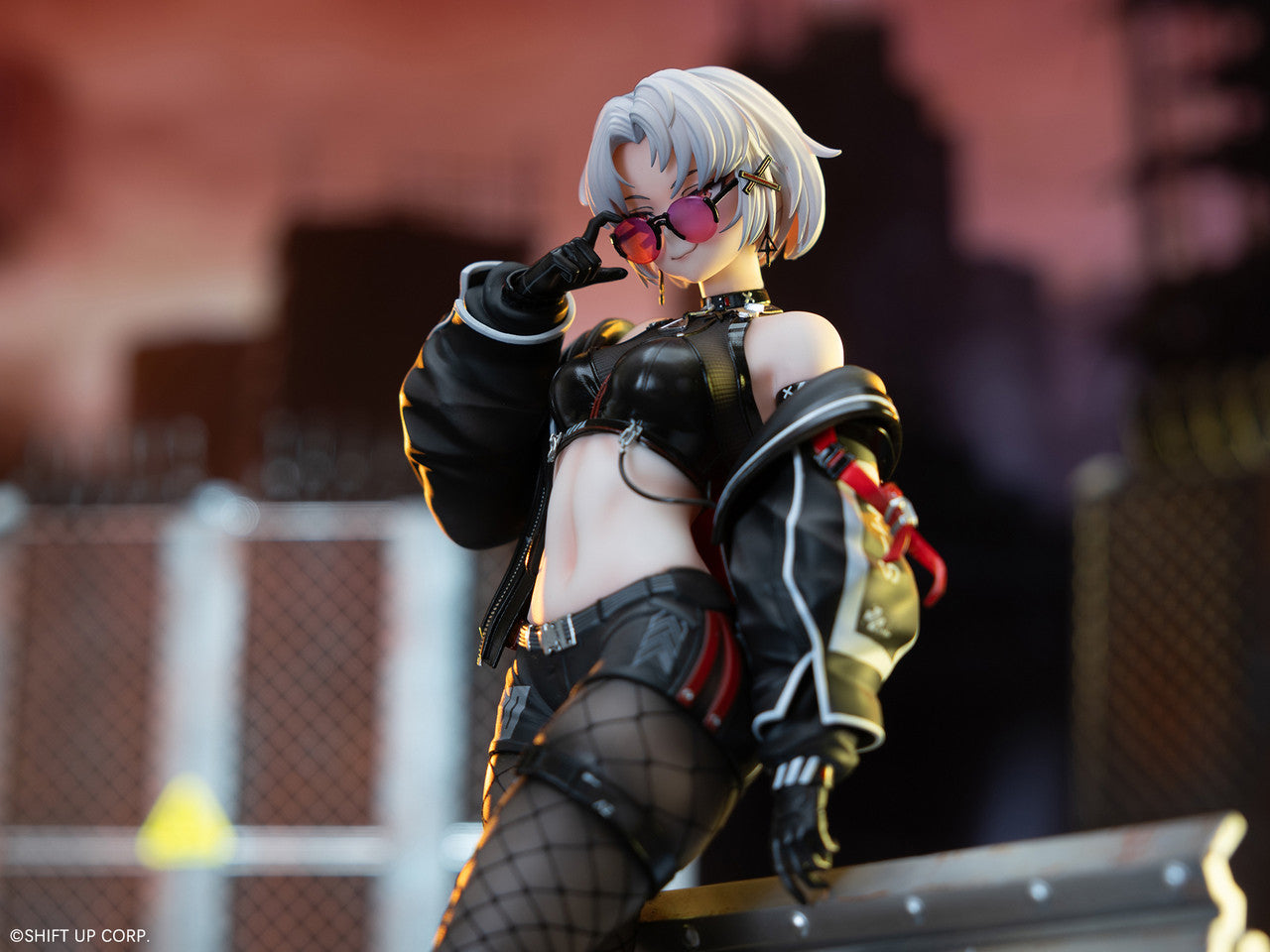Drake Nikke Goddess of Victory statue