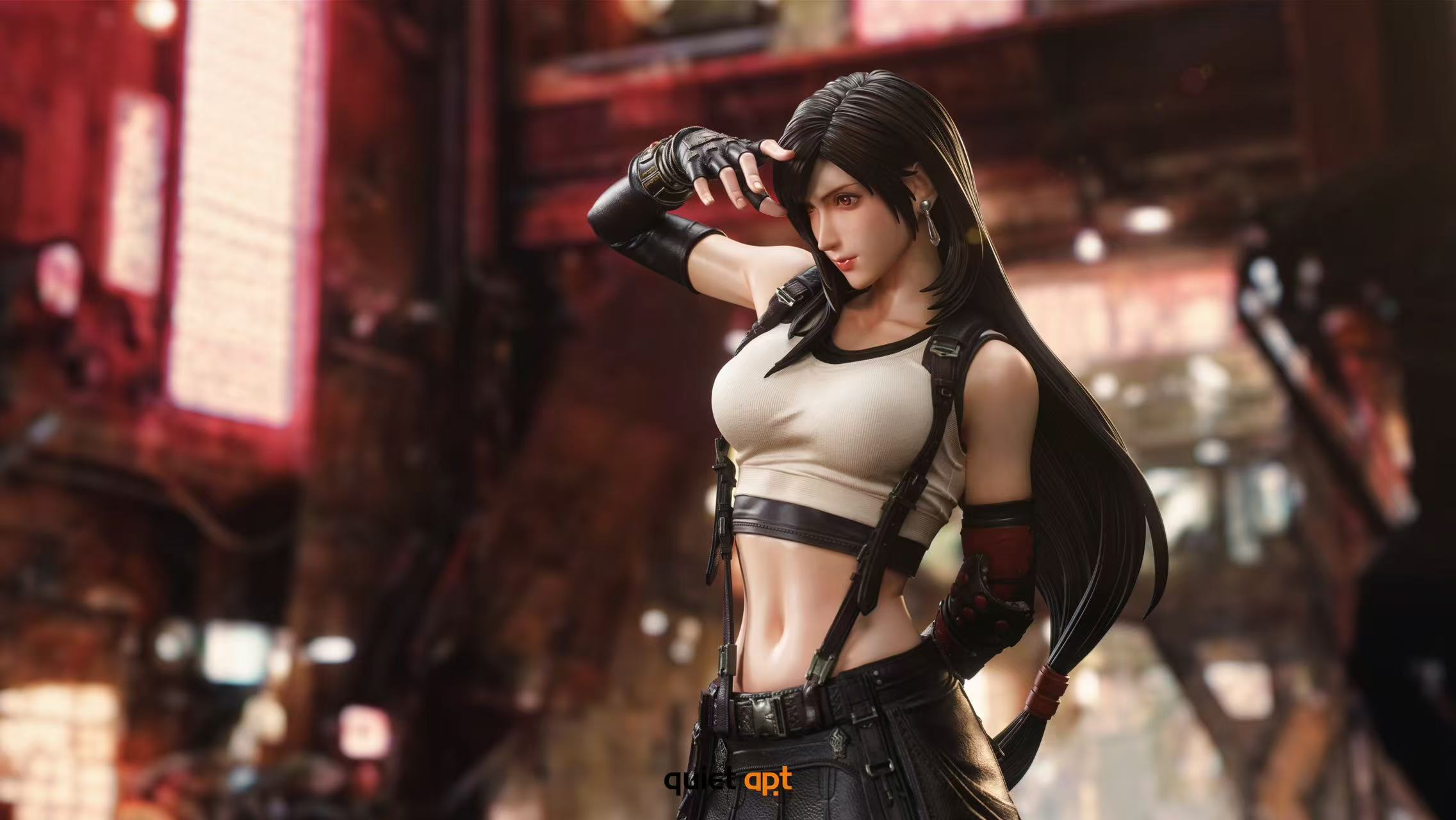 FF7 Tifa statue