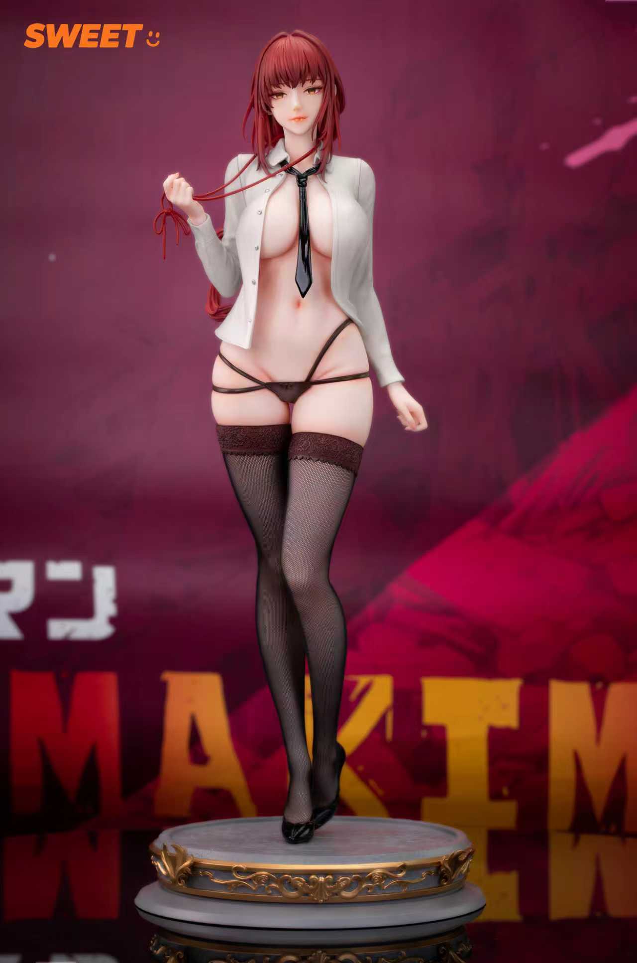 Makima Statue
