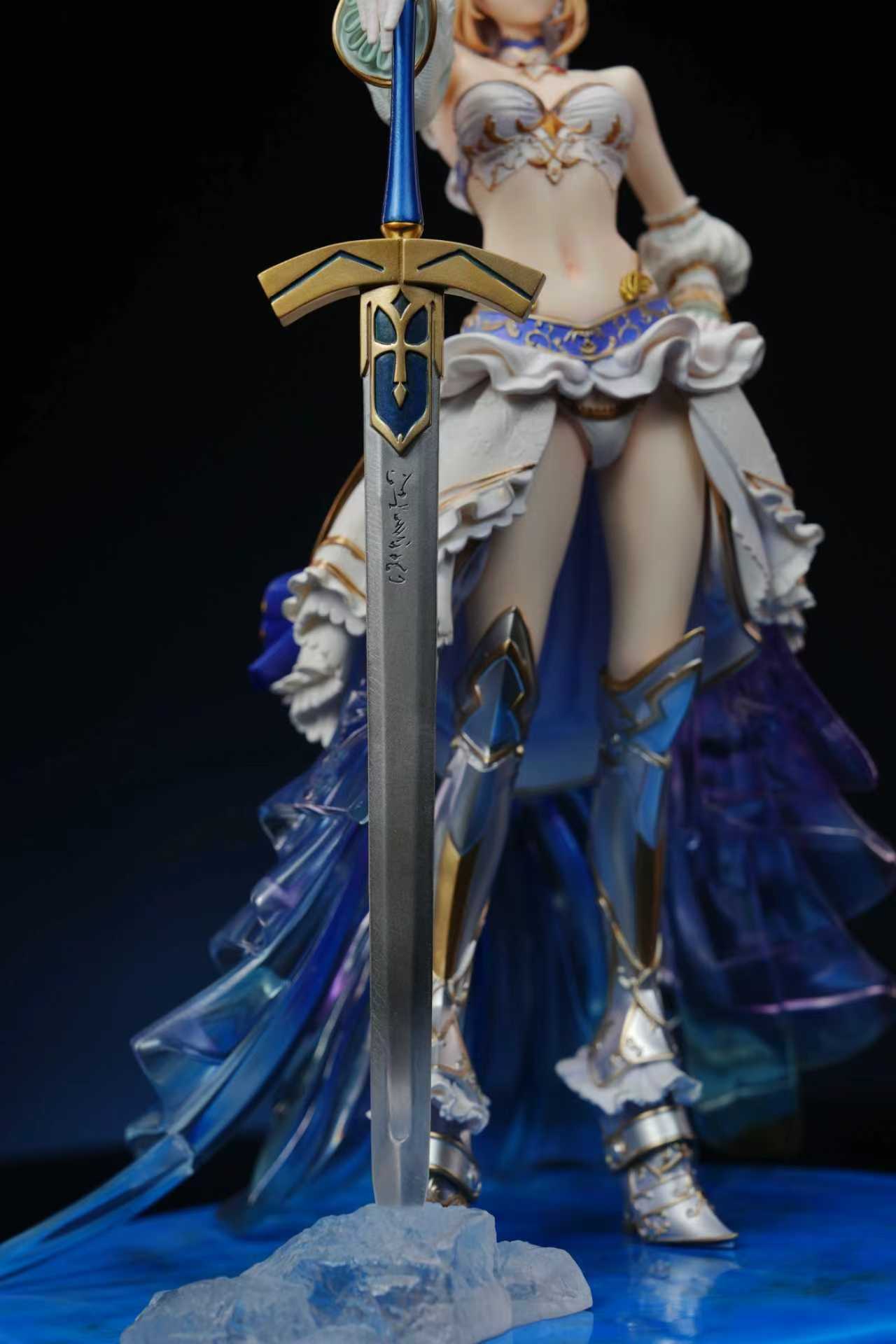 [Pre-order] 1/6 & 1/4 Saber Fate/Grand Order Statue - SakuraCore