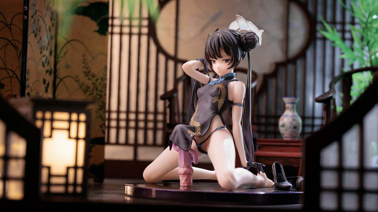 1/6 Ryuuge Kisaki GK figure in kneeling pose, lifting long hair with one hand, 18+