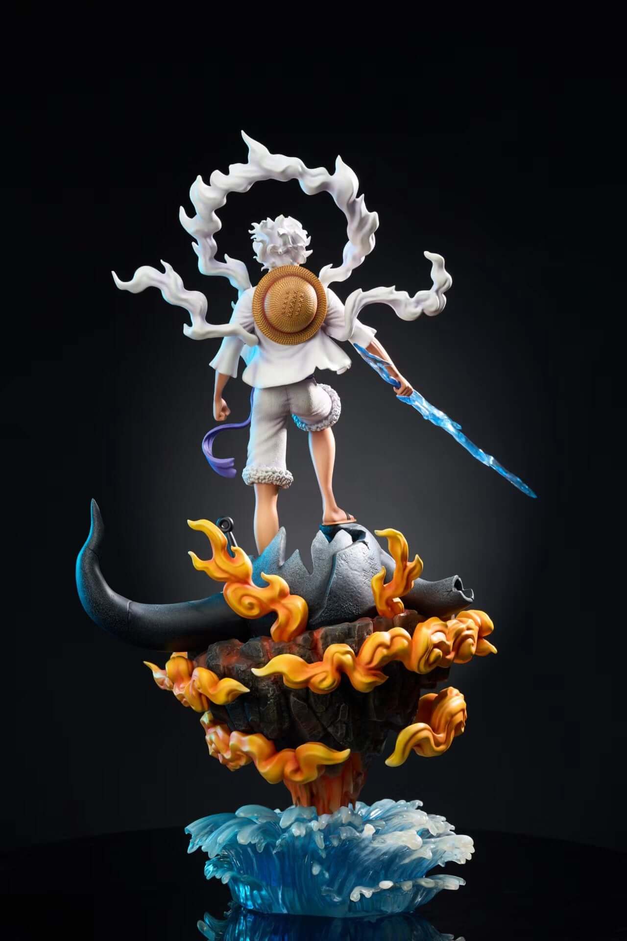 luffy action figure back