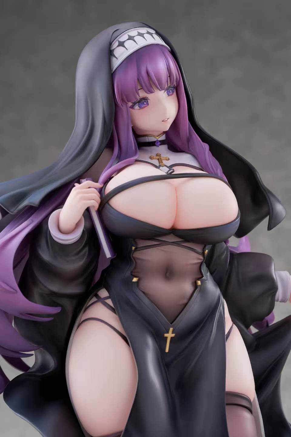 Fern anime statue