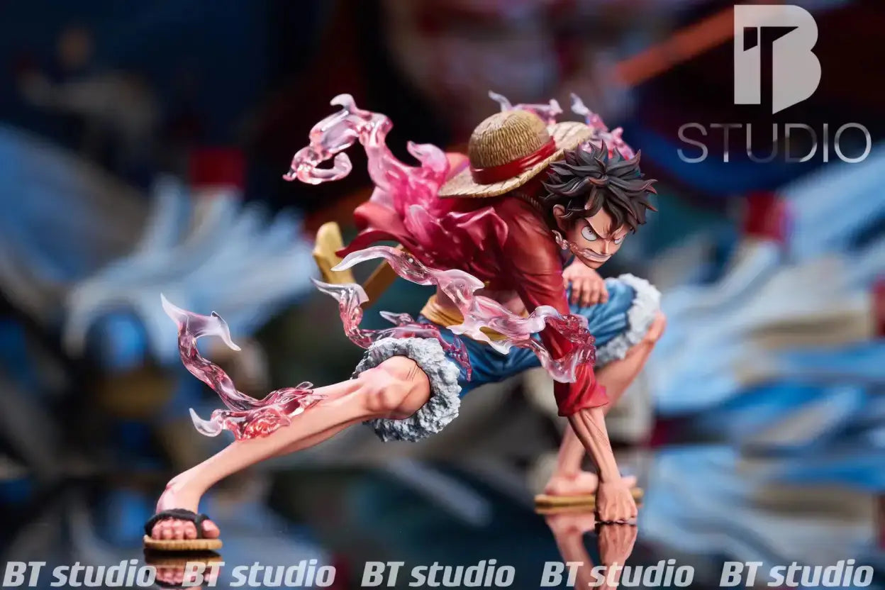 Luffy figure left